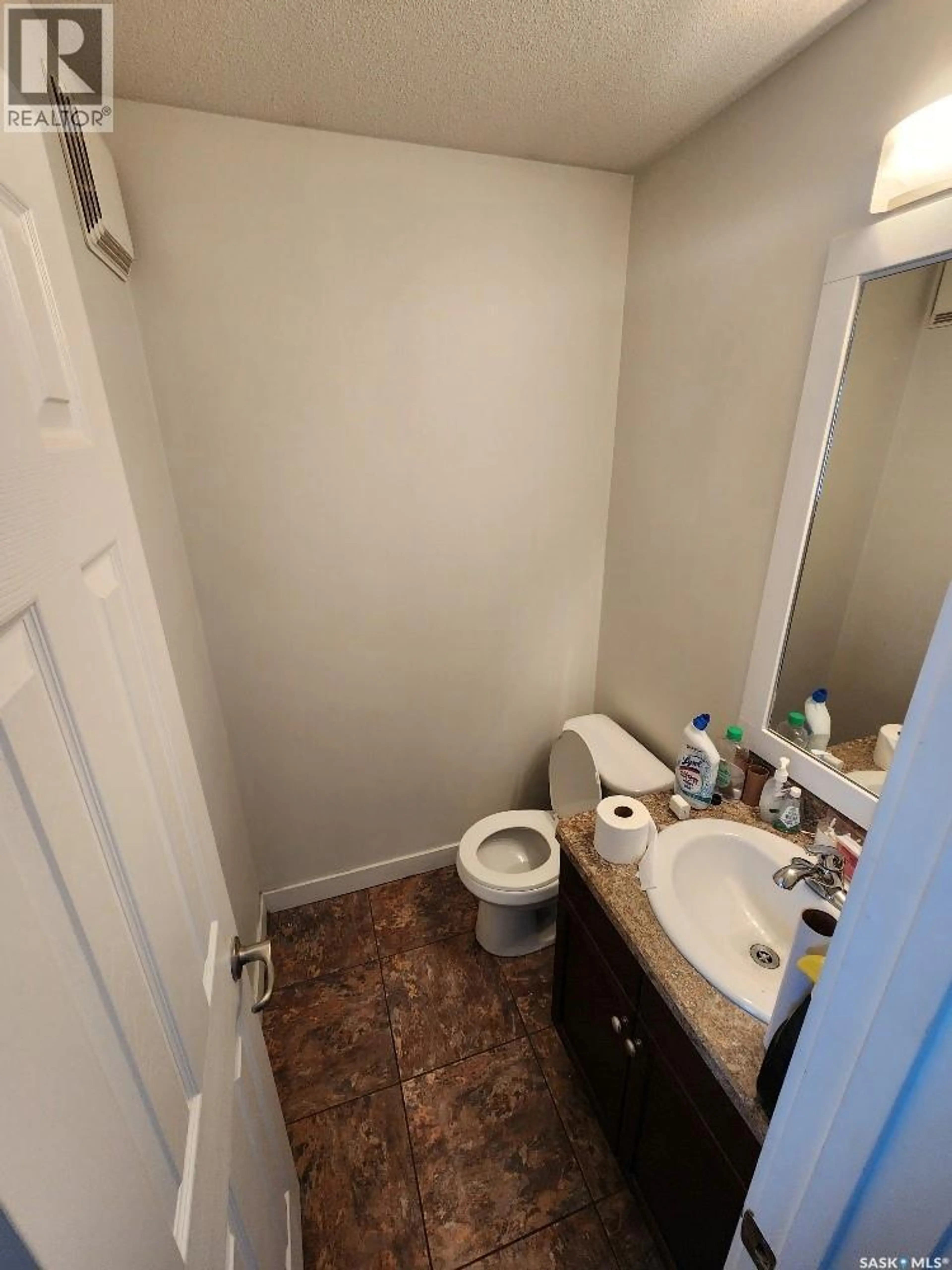 Property at 2067 BRODER STREET, Regina, SK