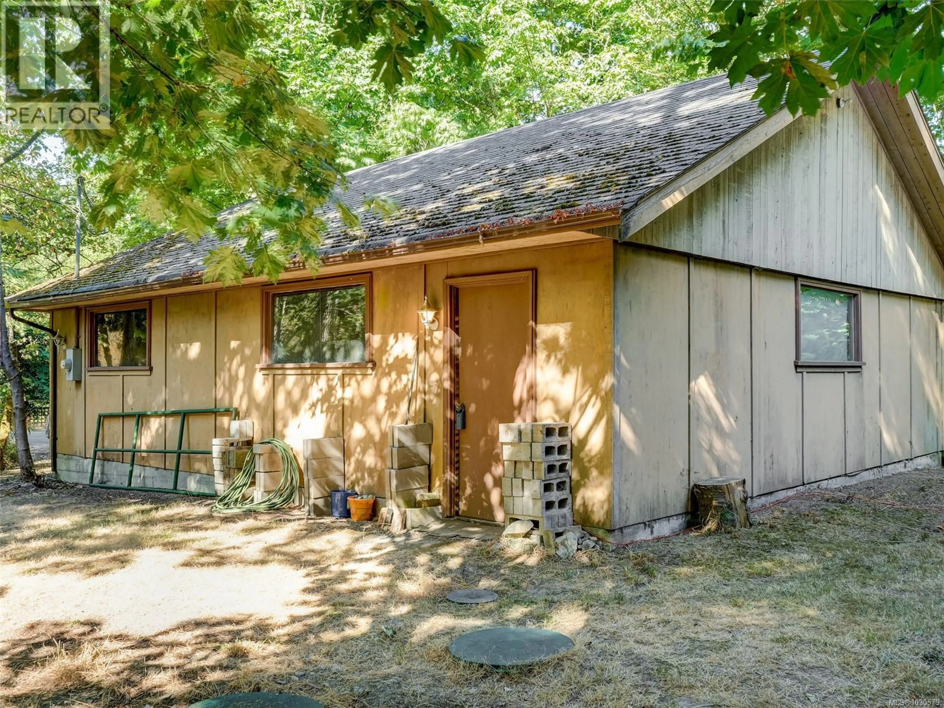 Property at 5142 WEST SAANICH RD, Saanich, BC