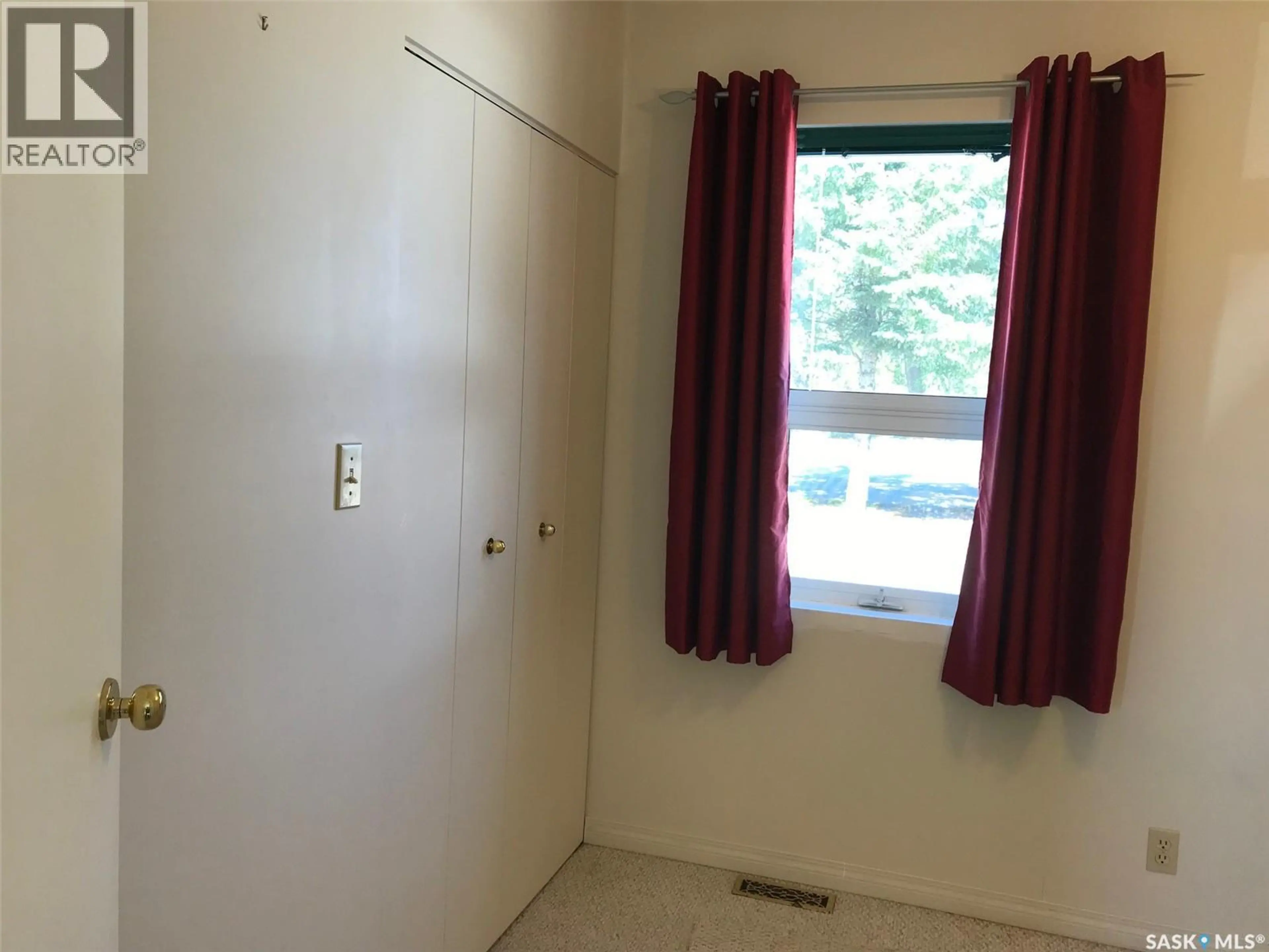 Property at 332 RUTTLE AVENUE, Kinistino, SK