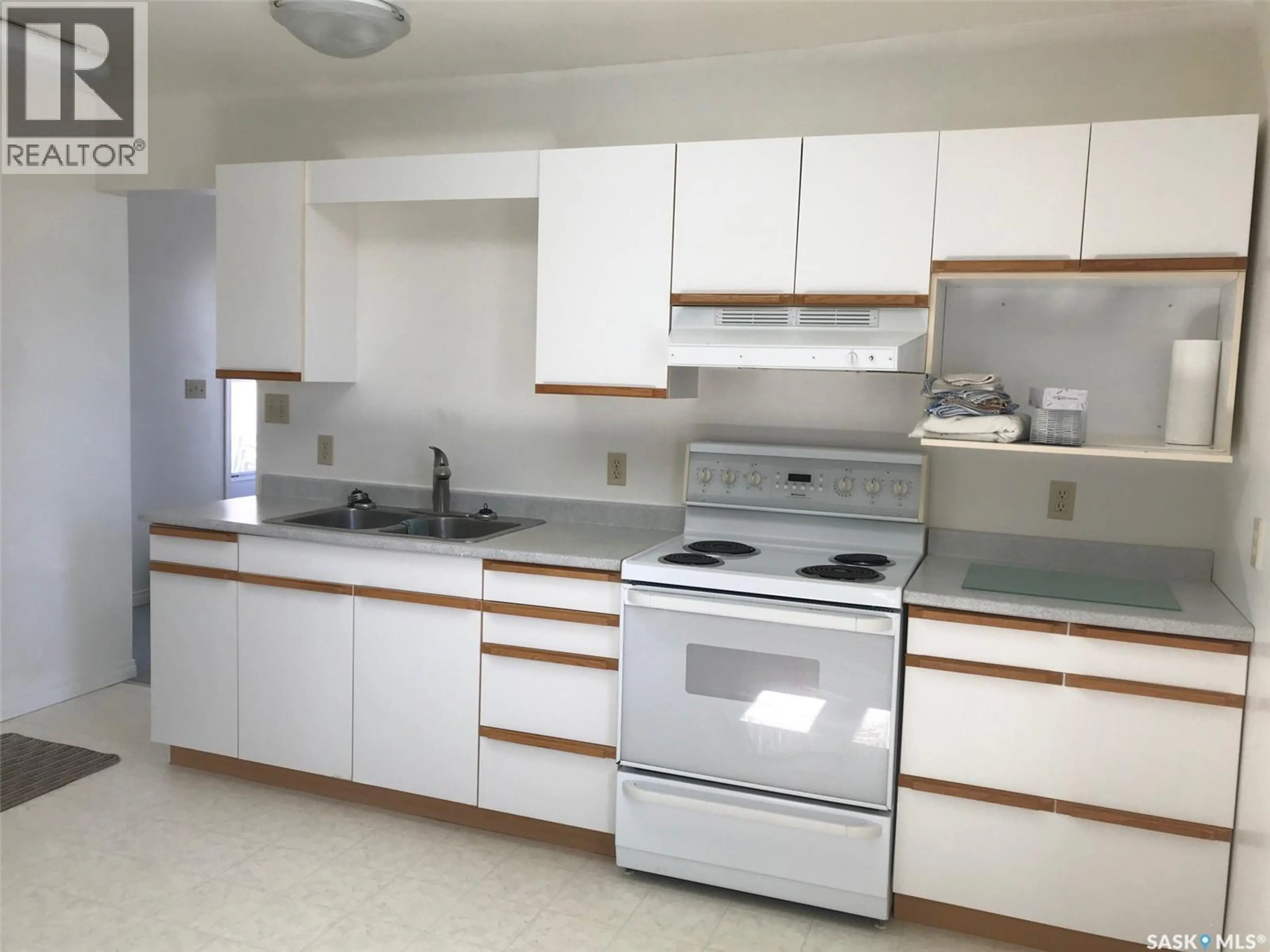 Property at 332 RUTTLE AVENUE, Kinistino, SK