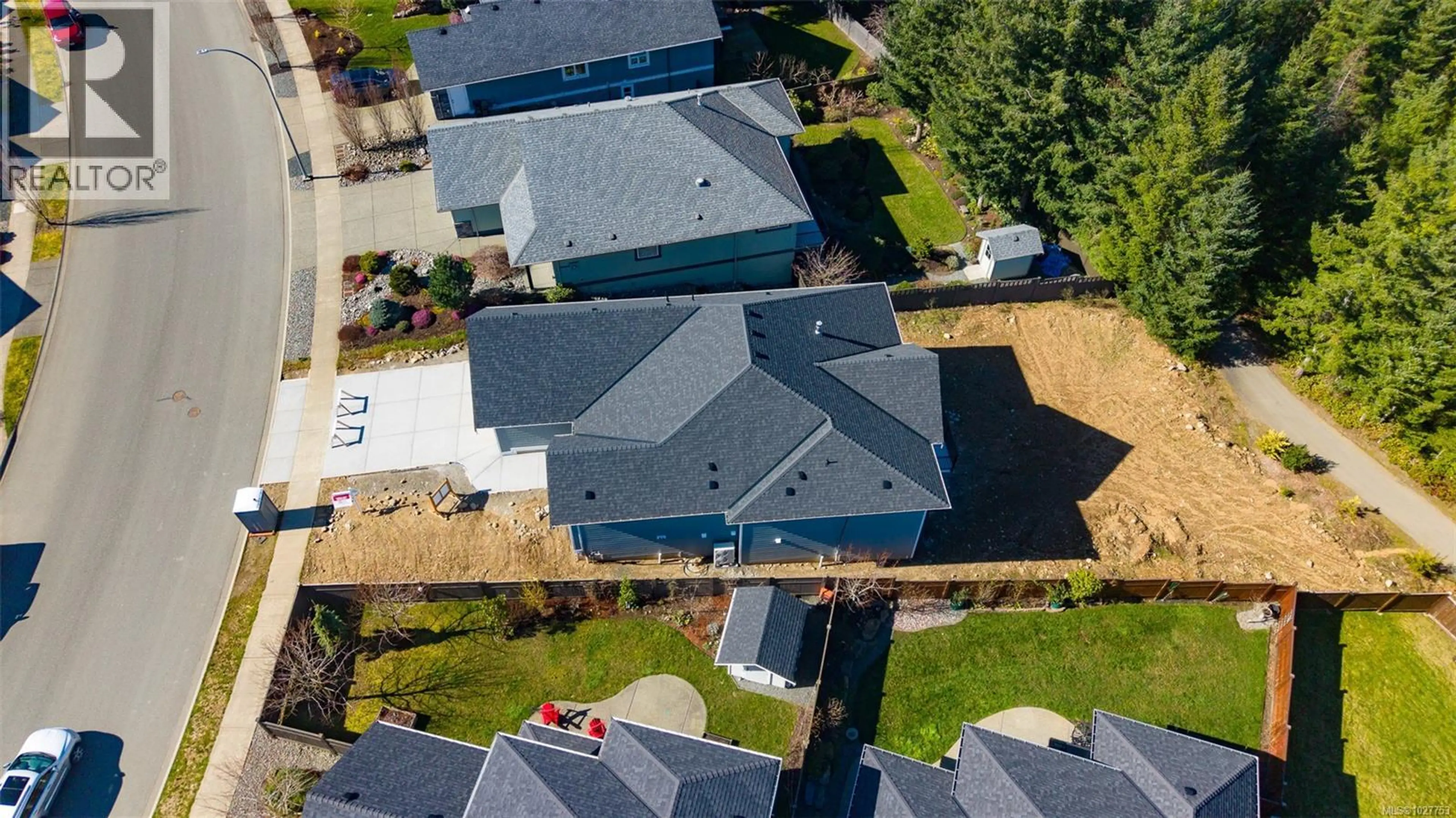 Property at 1202 CROWN ISLE BLVD, Courtenay, BC