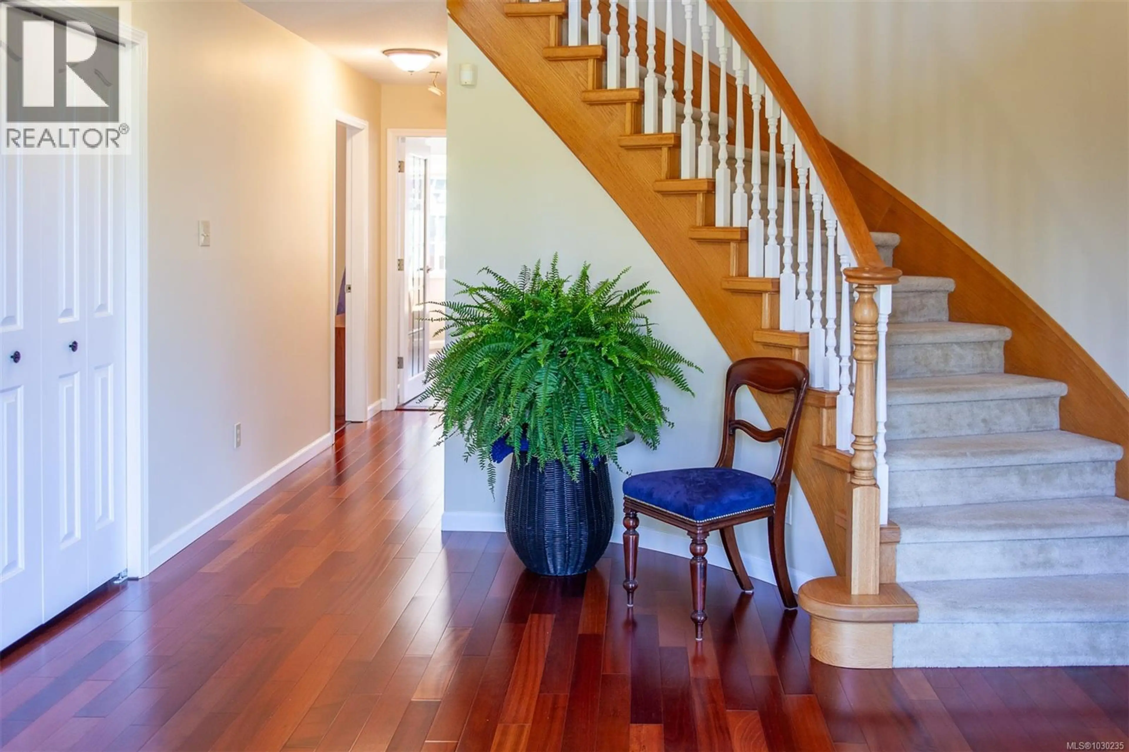 Property at 158 CRESCENT RD E, Qualicum Beach, BC