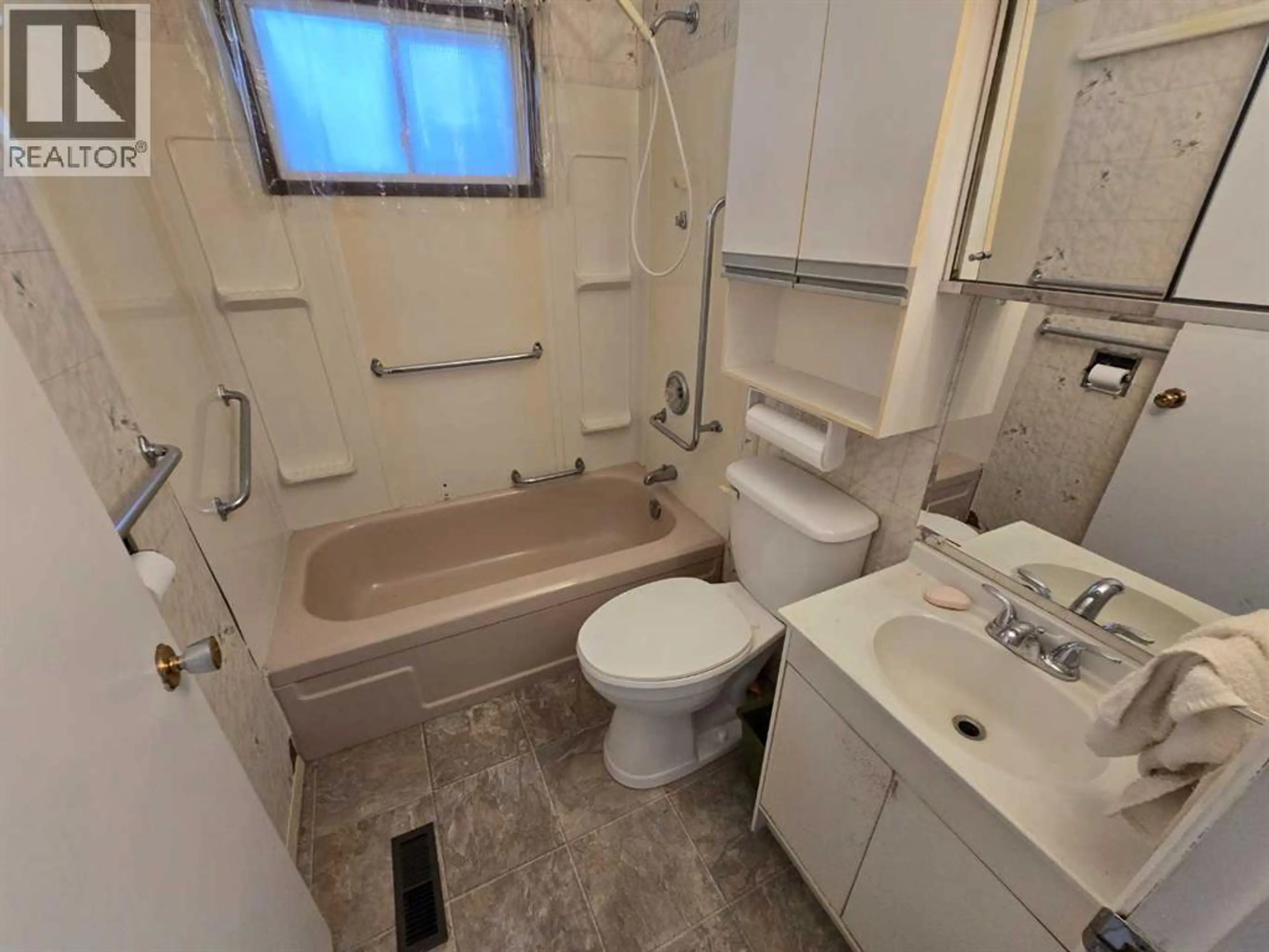 Property at 5208 55 AVENUE, Grimshaw, AB