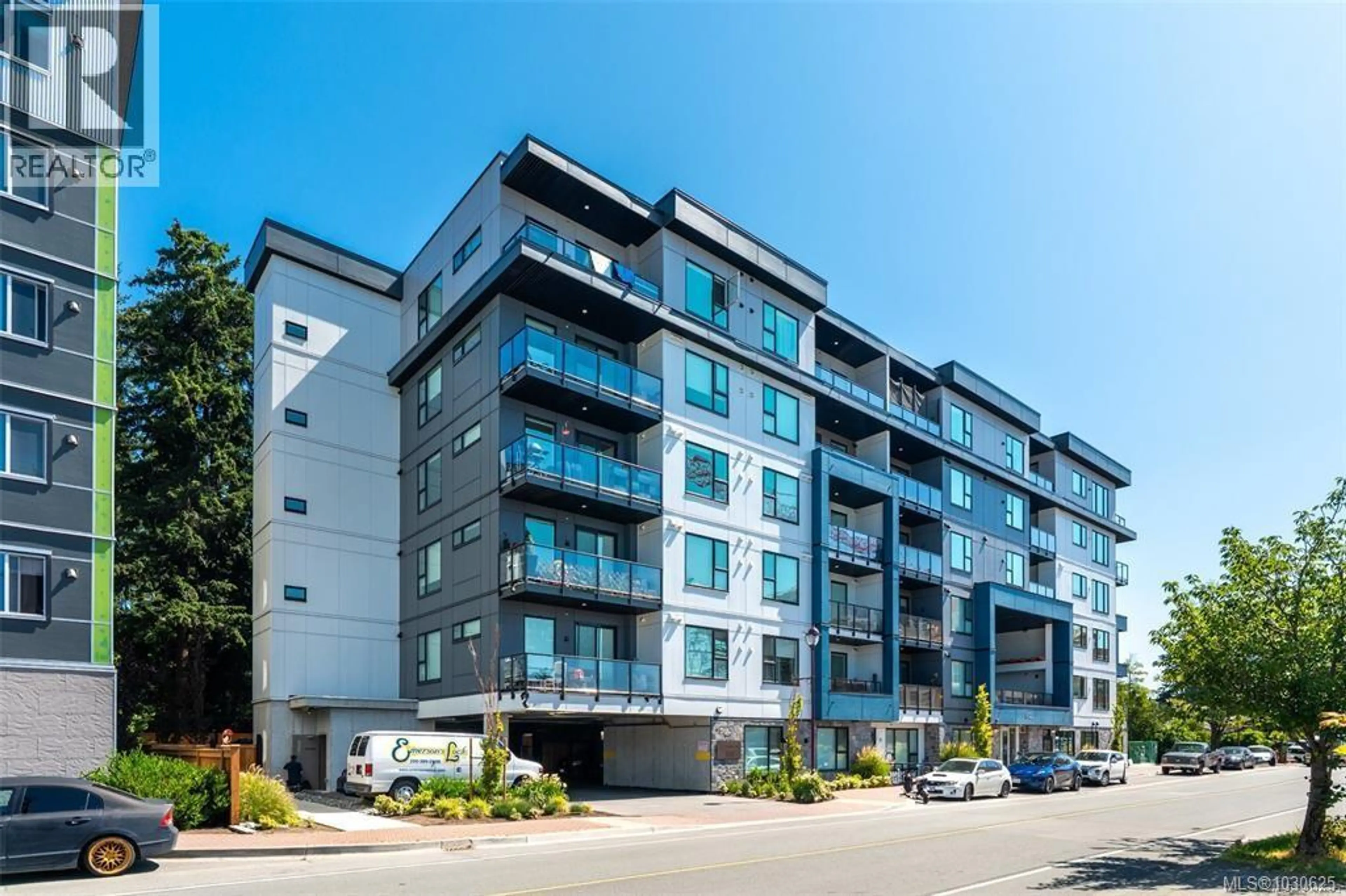 Property at #301 842 ORONO AVE, Langford, BC