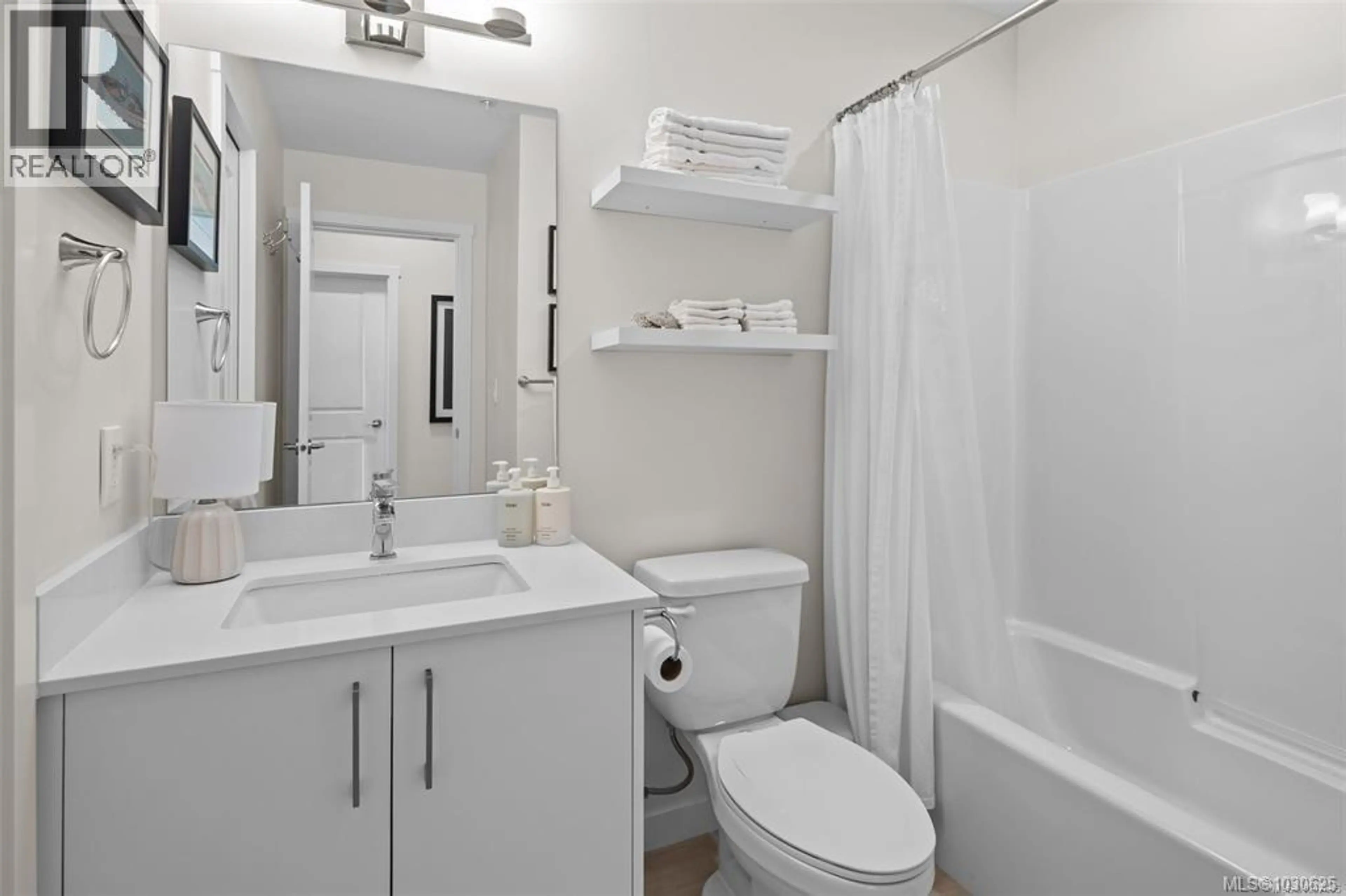 Property at #301 842 ORONO AVE, Langford, BC