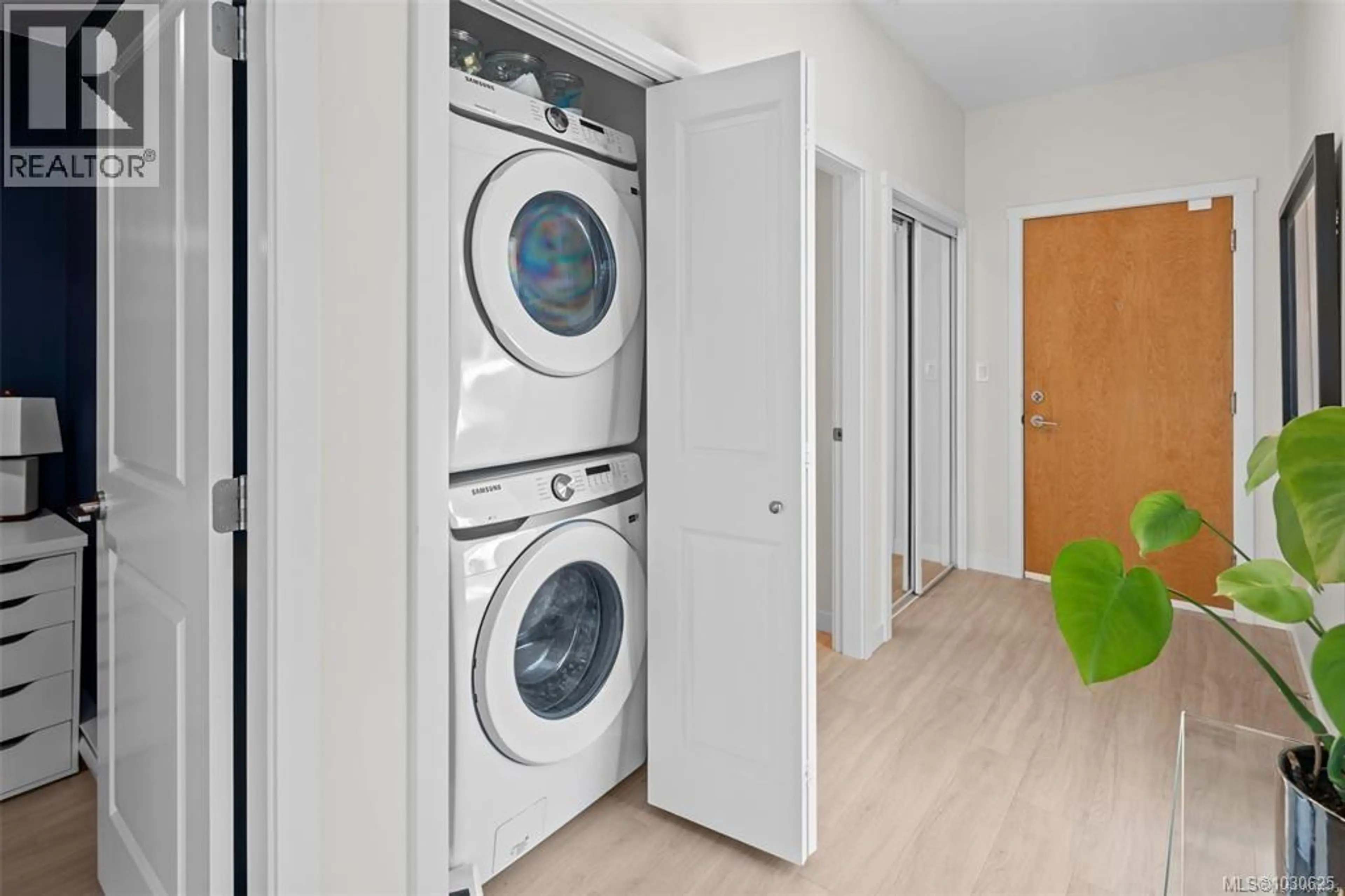 Property at #301 842 ORONO AVE, Langford, BC