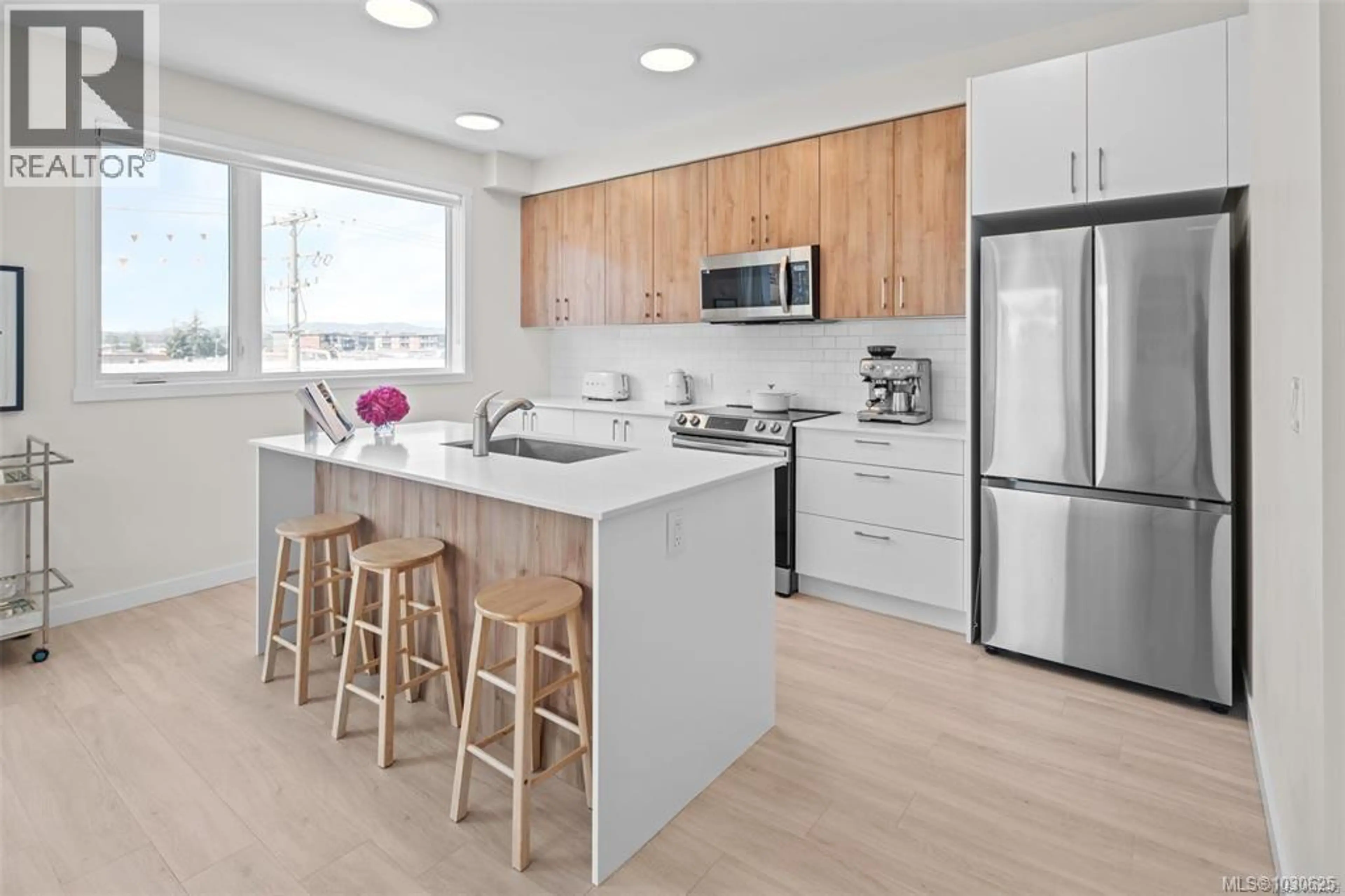 Property at #301 842 ORONO AVE, Langford, BC