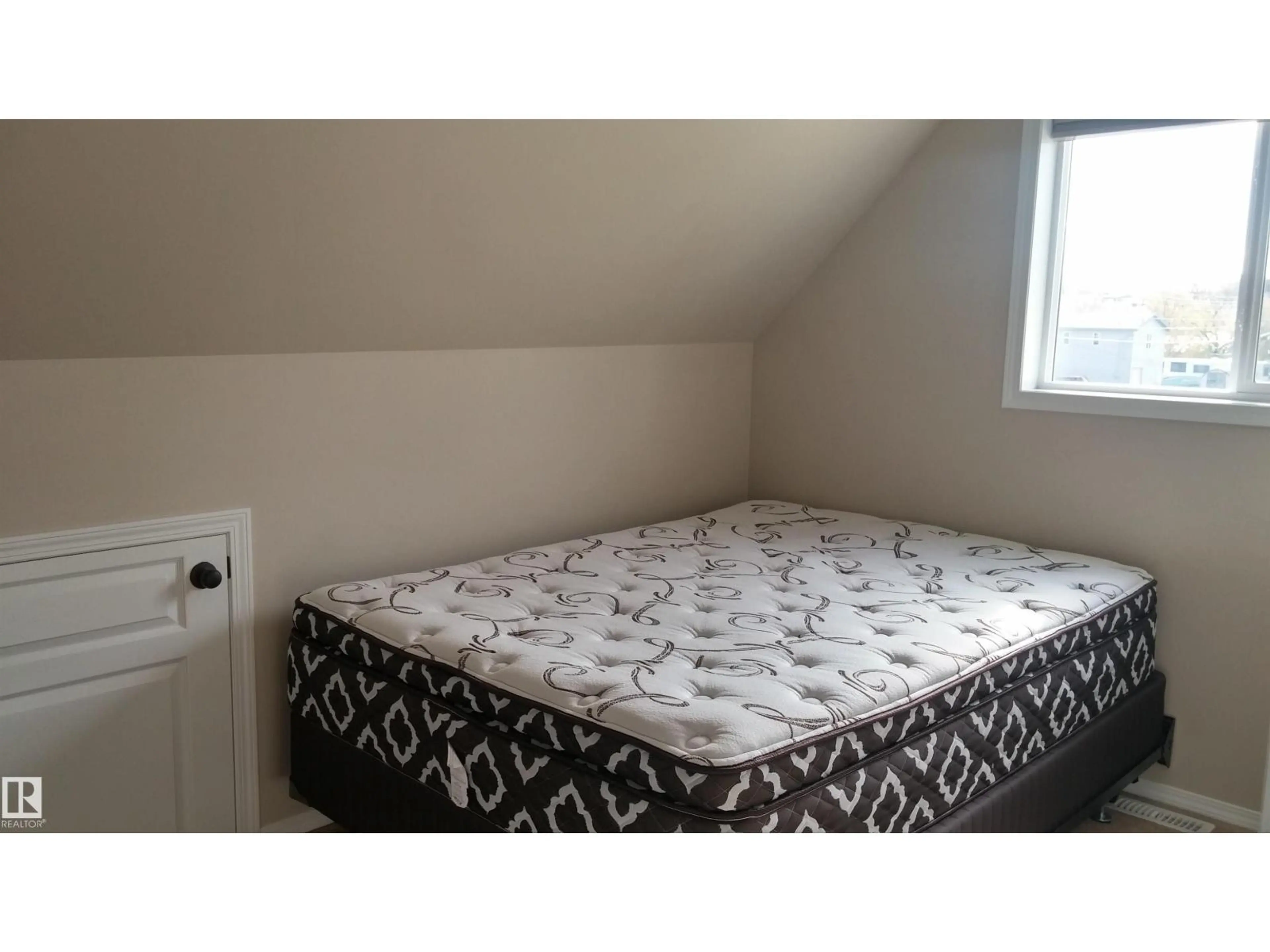 Property at 614 10 ST, Cold Lake, AB