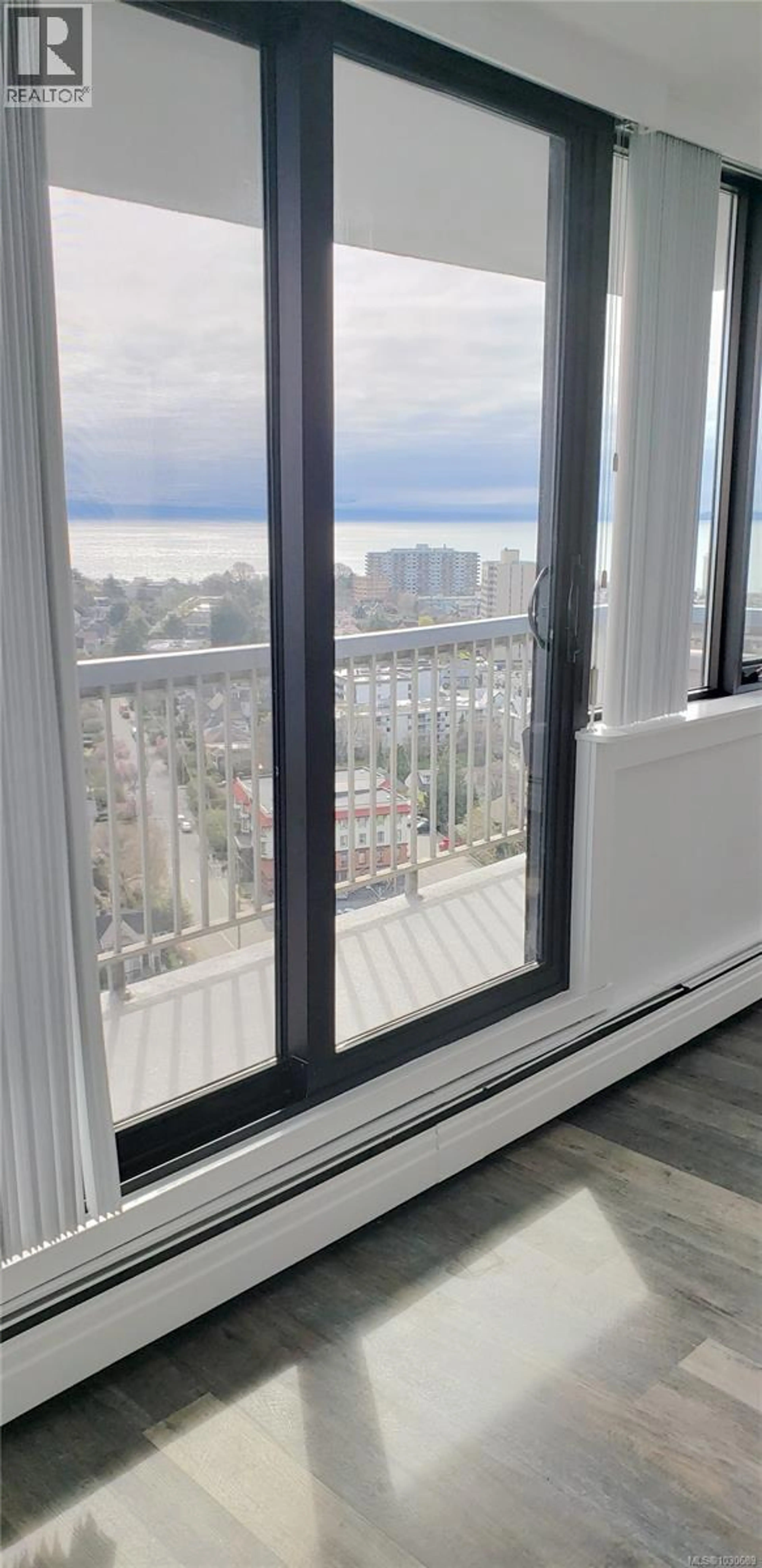 Property at #2210 647 MICHIGAN ST, Victoria, BC