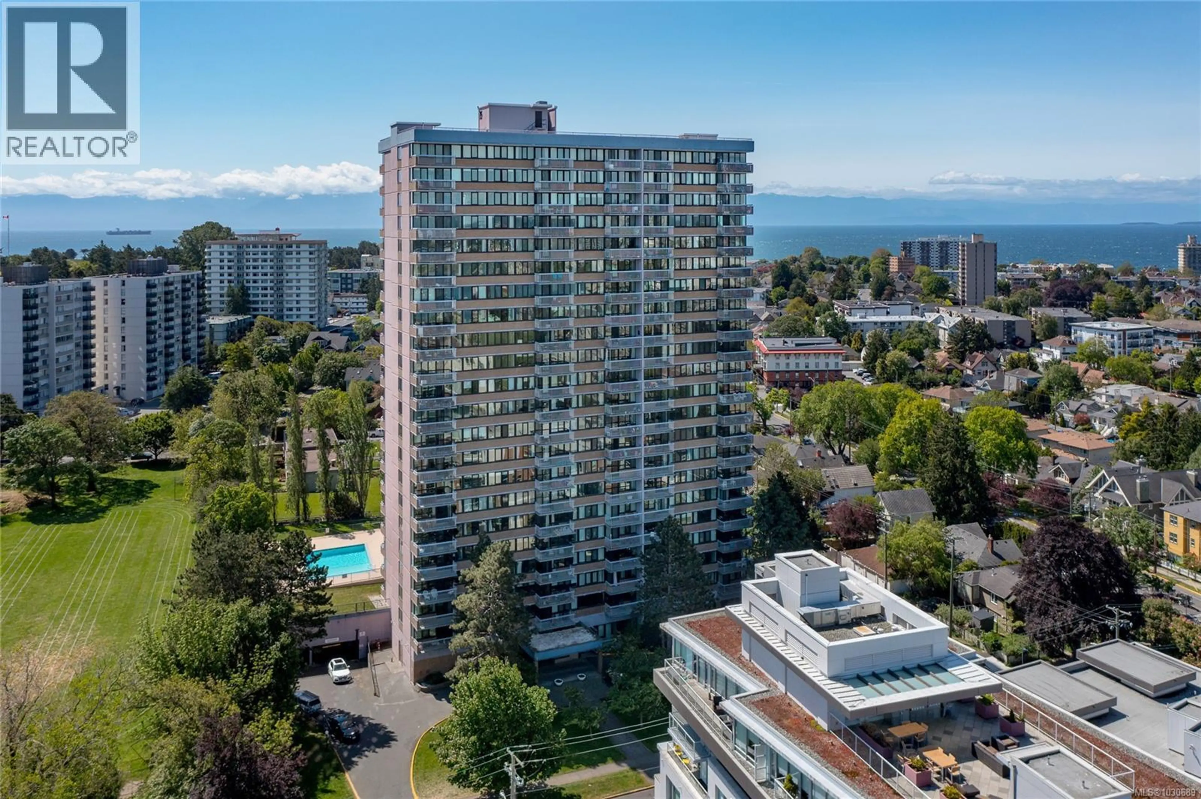 Property at #2210 647 MICHIGAN ST, Victoria, BC