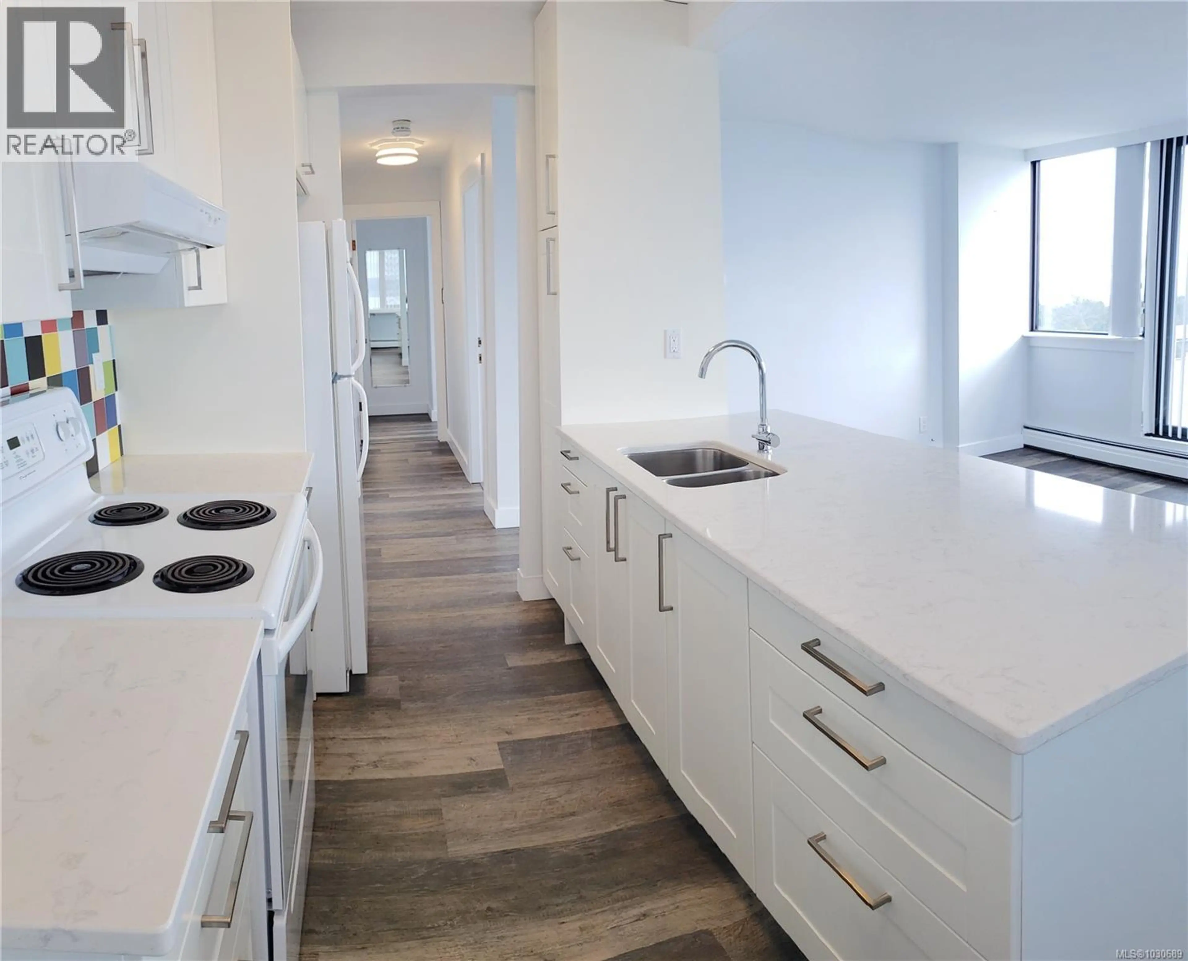 Property at #2210 647 MICHIGAN ST, Victoria, BC