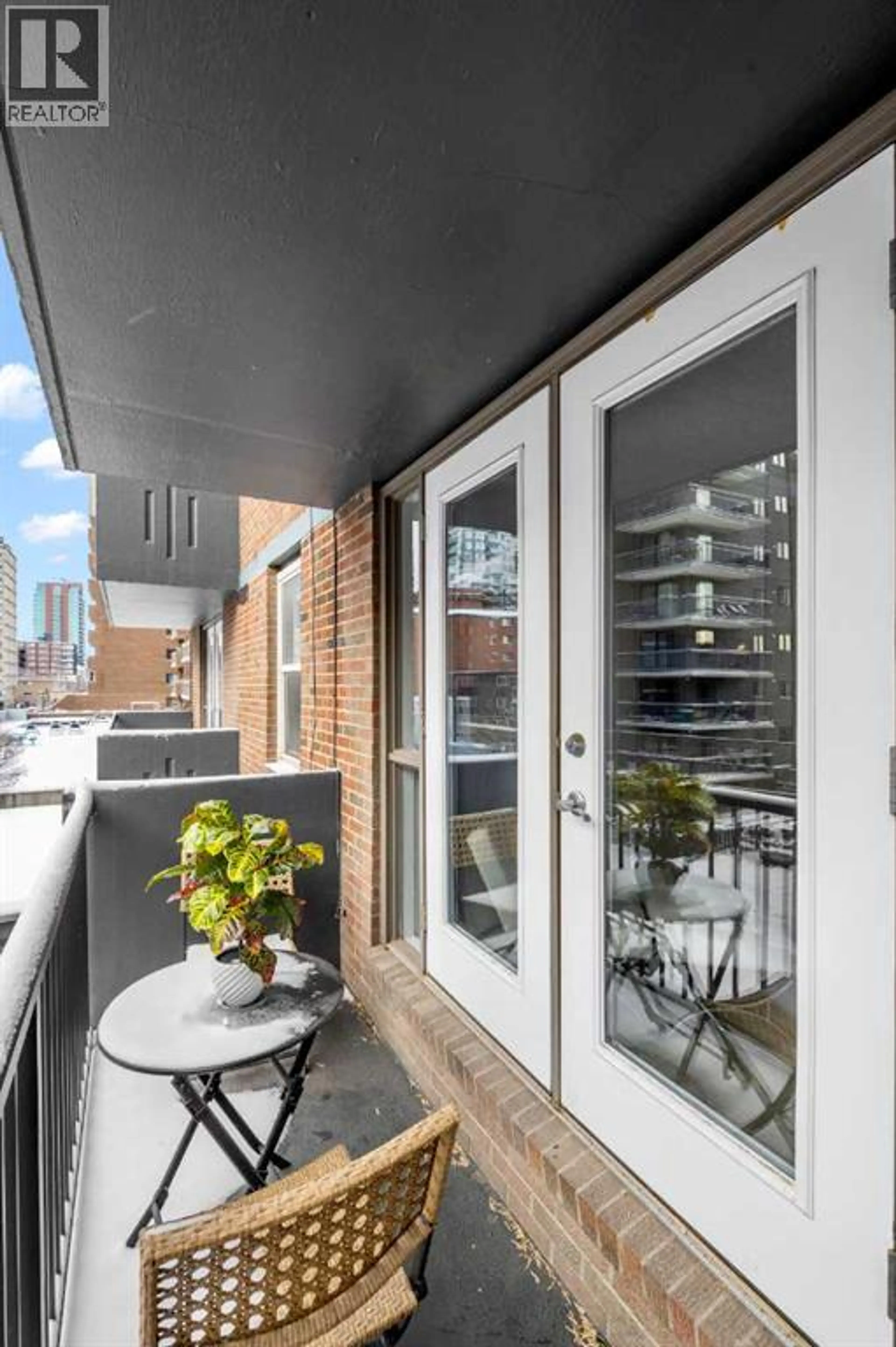 Property at #301 605 14 AVENUE SW, Calgary, AB