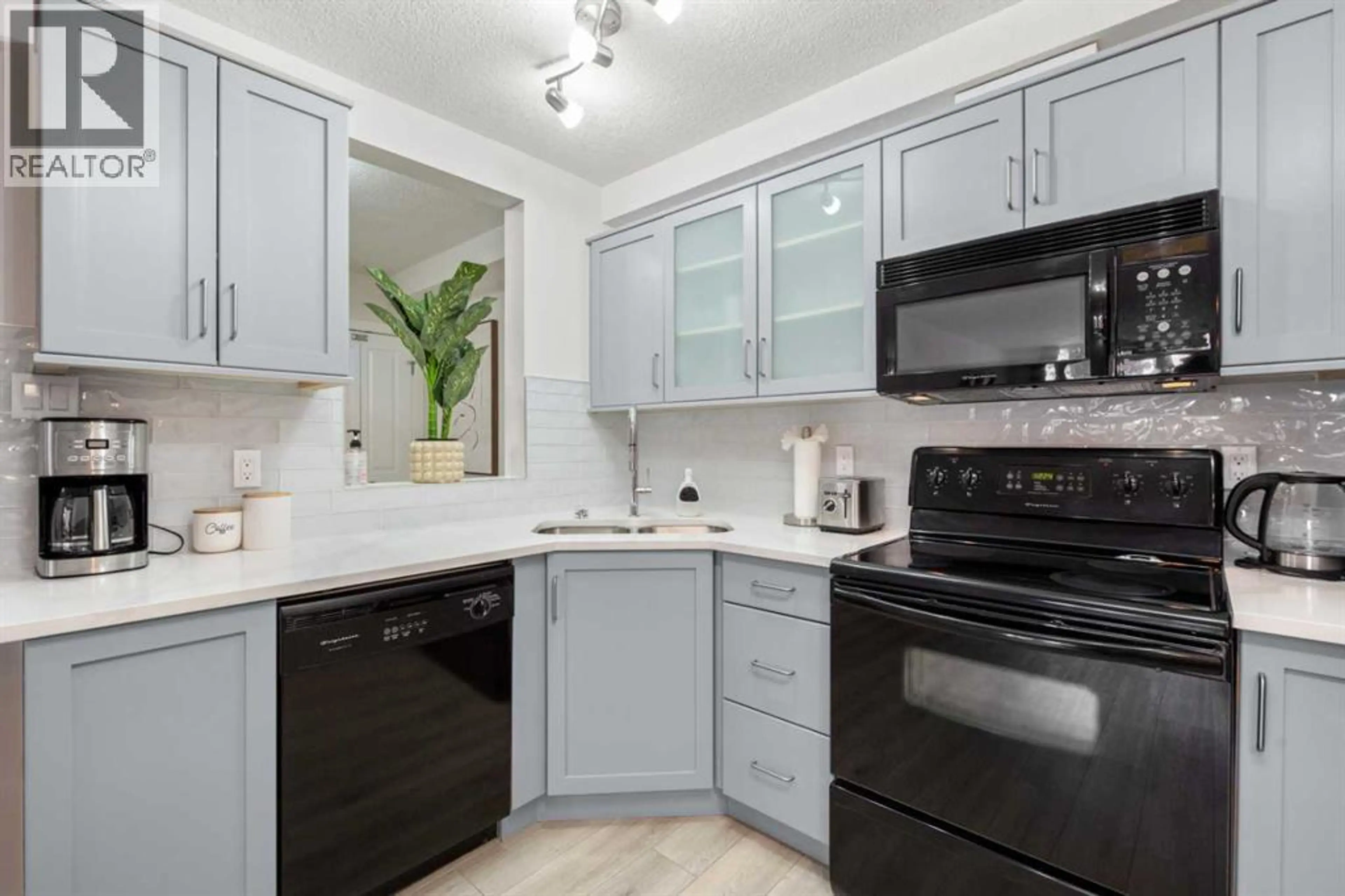 Property at #301 605 14 AVENUE SW, Calgary, AB