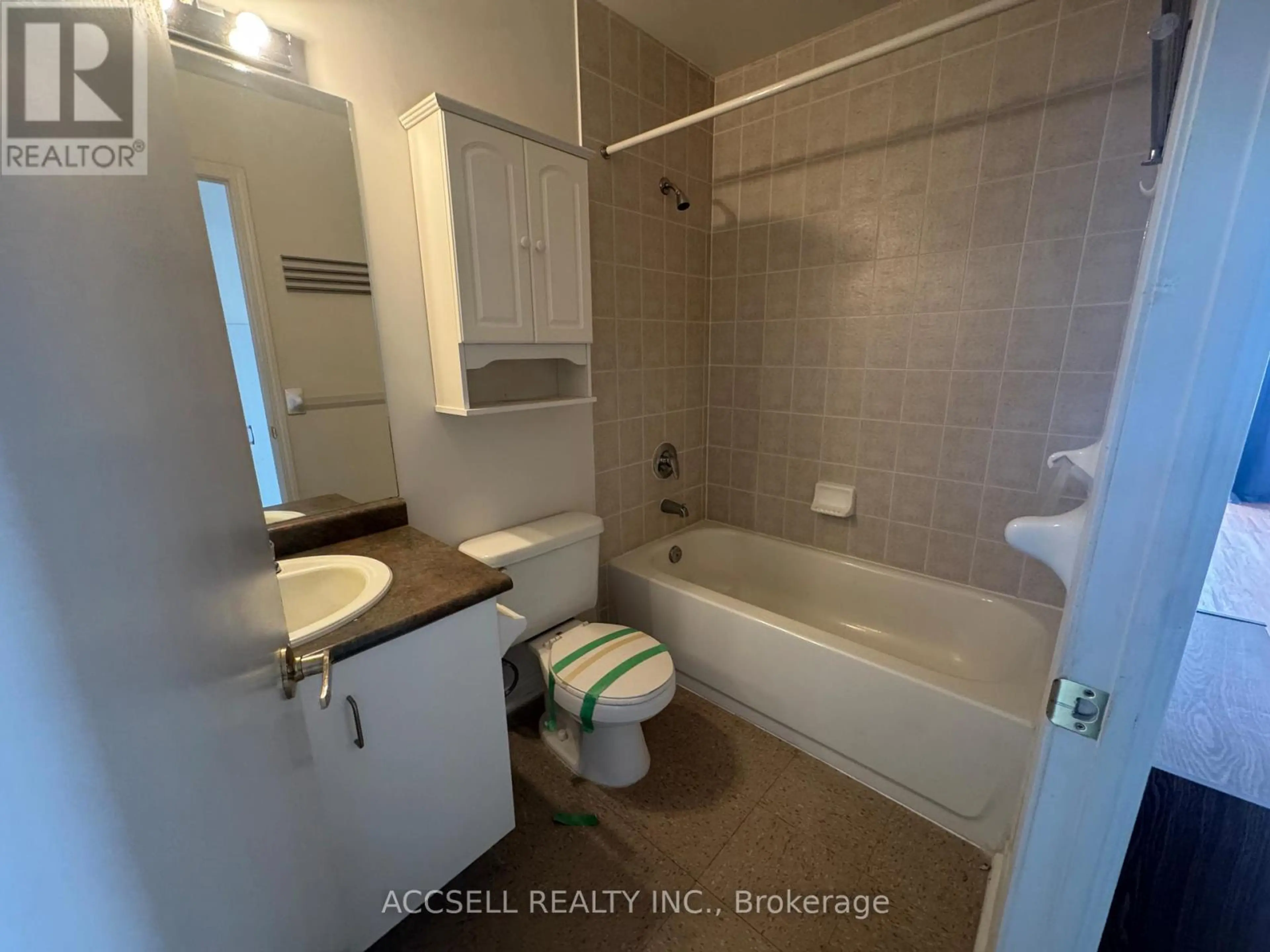 Property at #1008 650 LAWRENCE AVENUE W, Toronto, ON