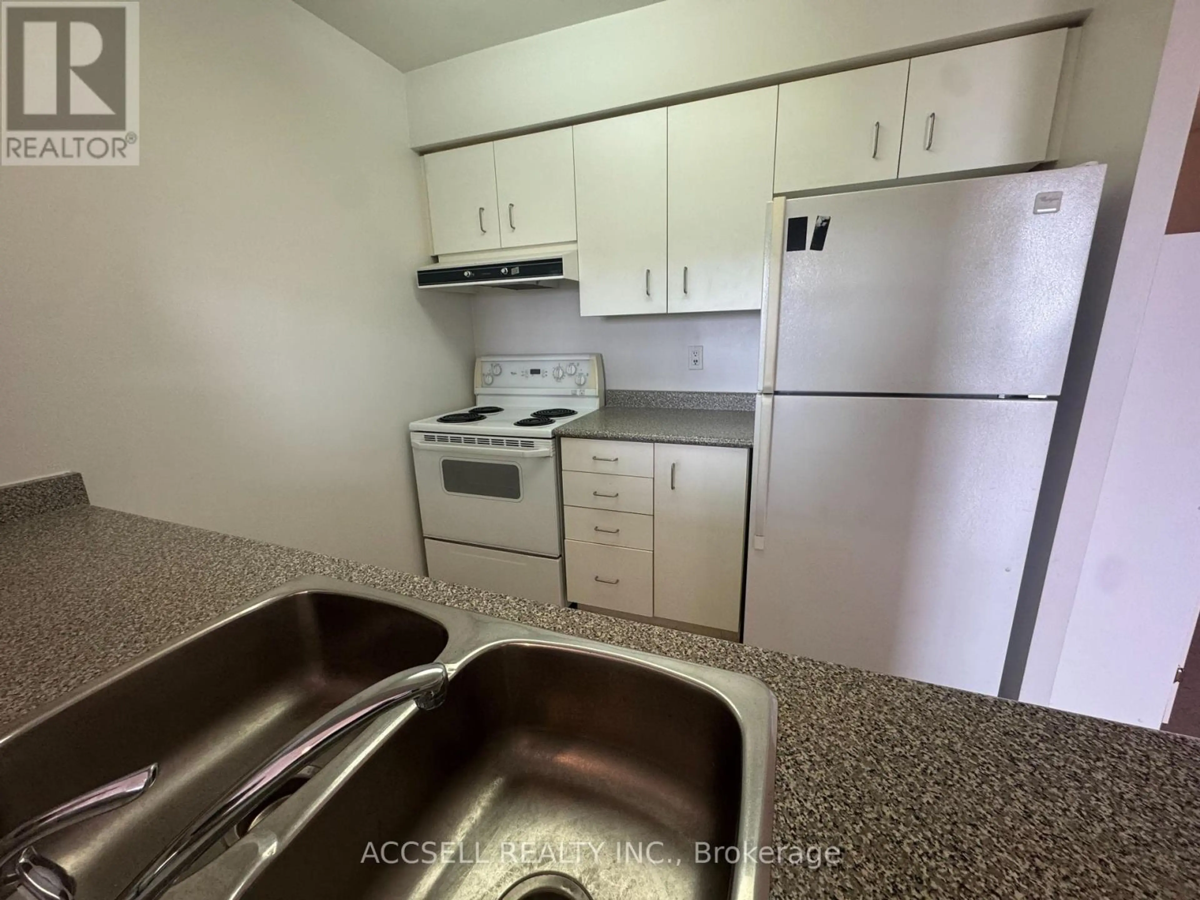 Property at #1008 650 LAWRENCE AVENUE W, Toronto, ON