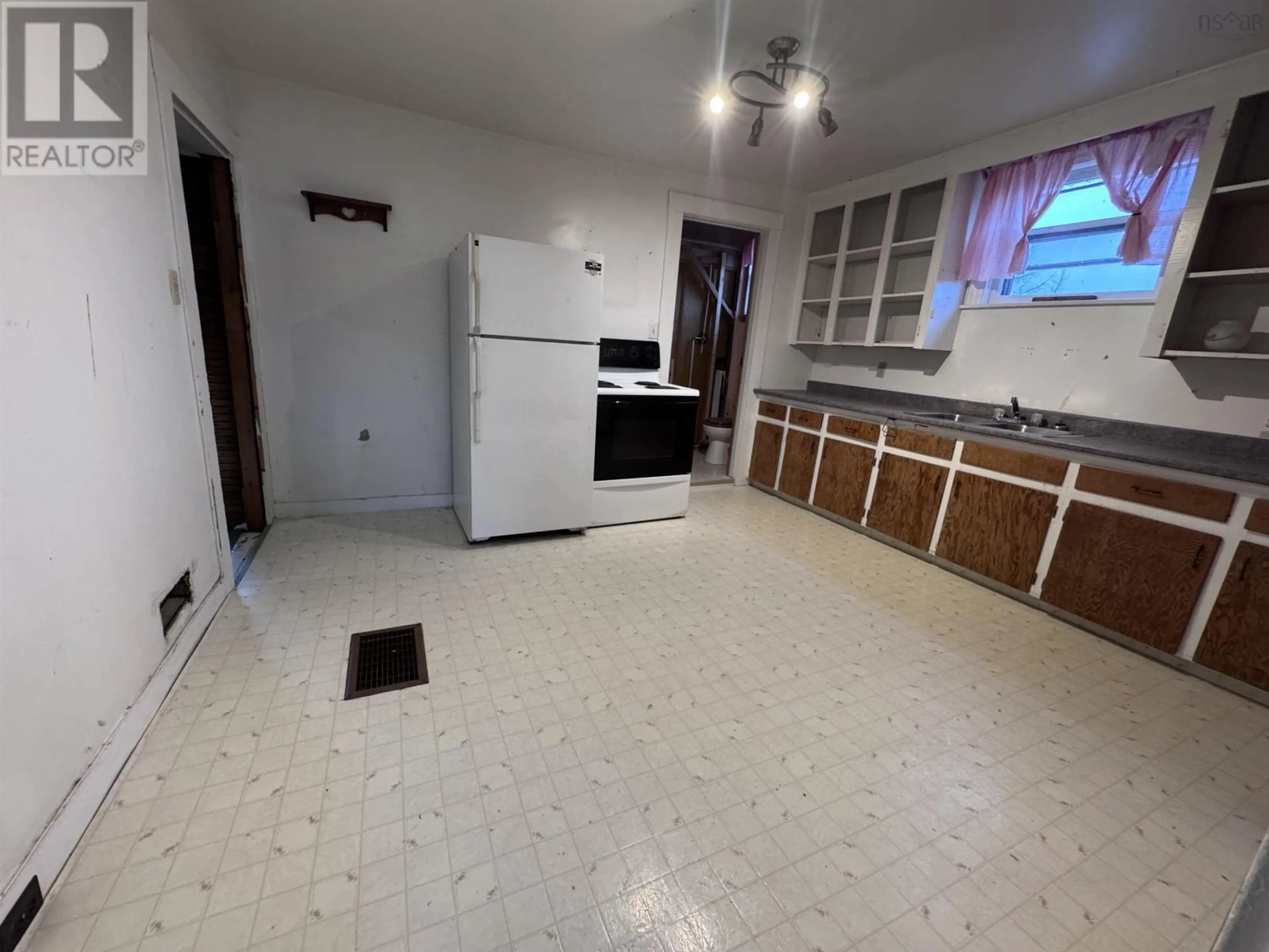 Property at 18 WILLOW STREET, Hantsport, NS