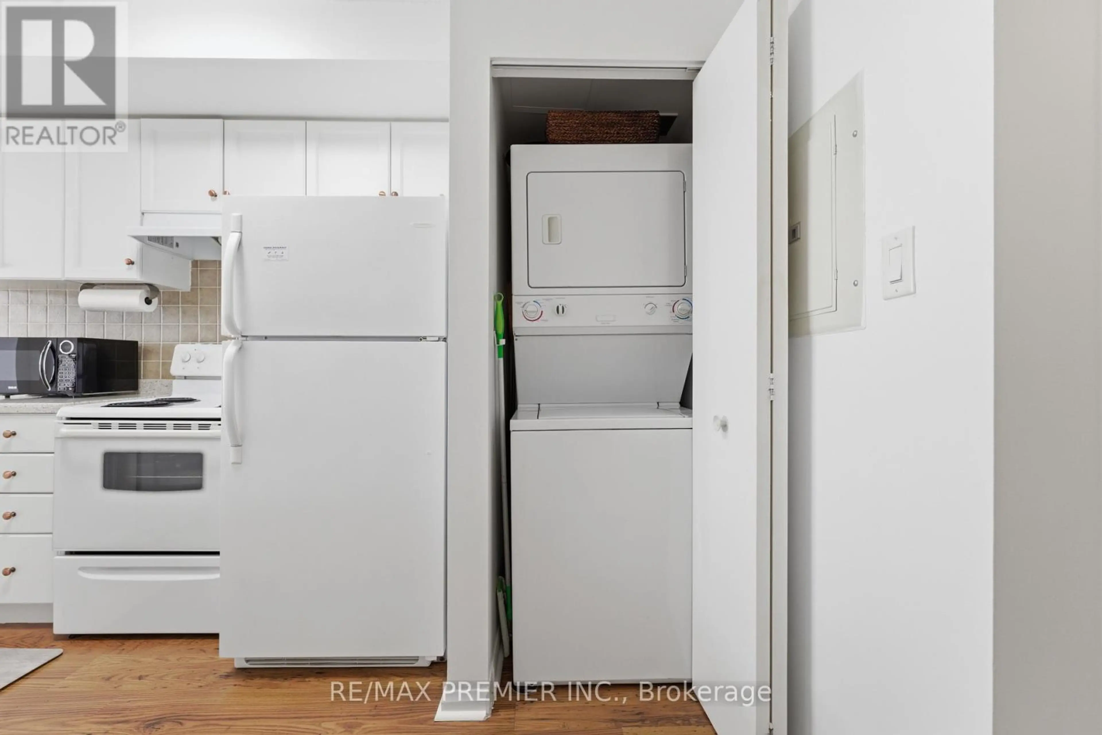 Property at #815 2464 WESTON ROAD, Toronto, ON