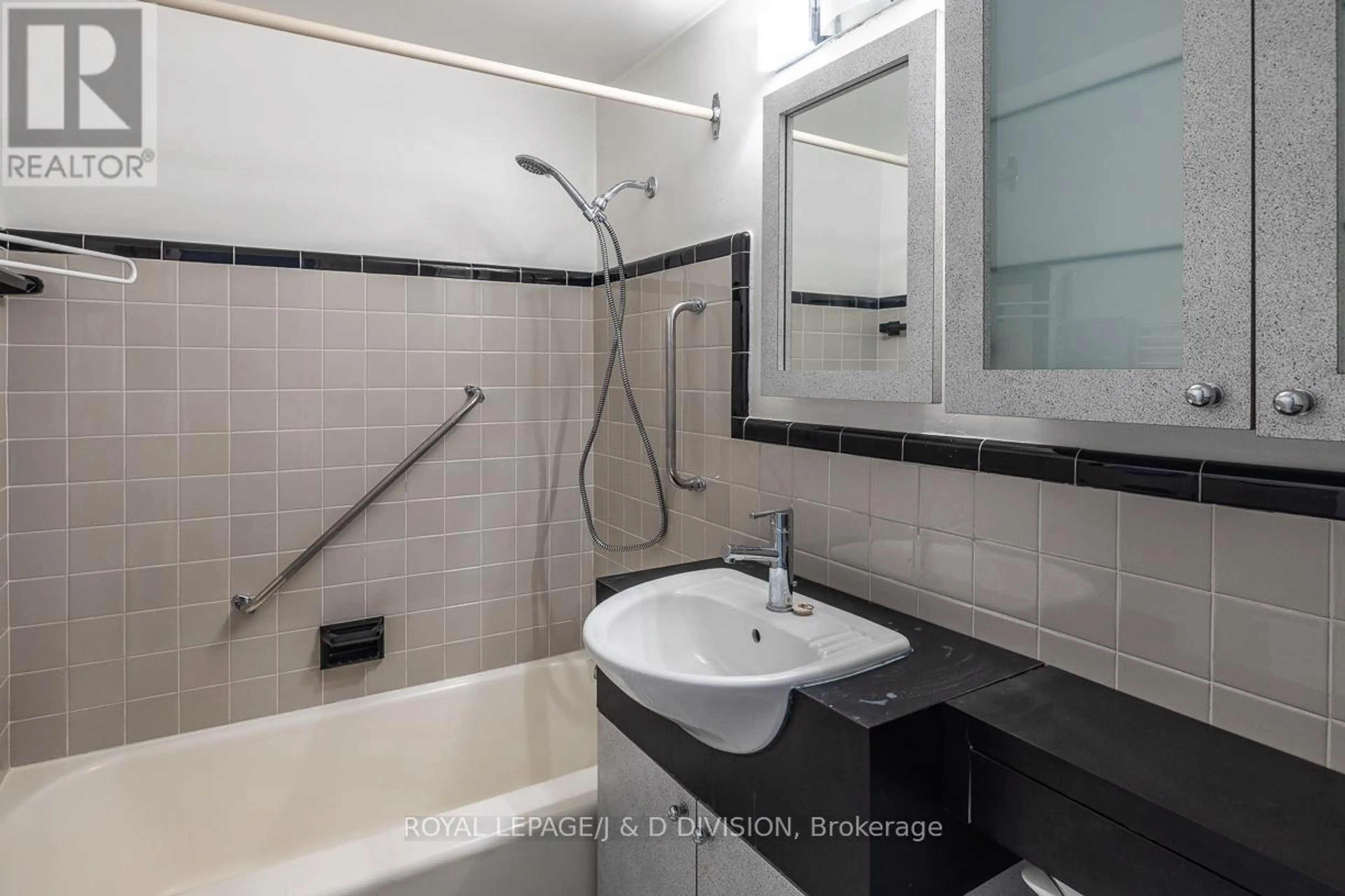 Property at #716 660 EGLINTON AVENUE W, Toronto, ON