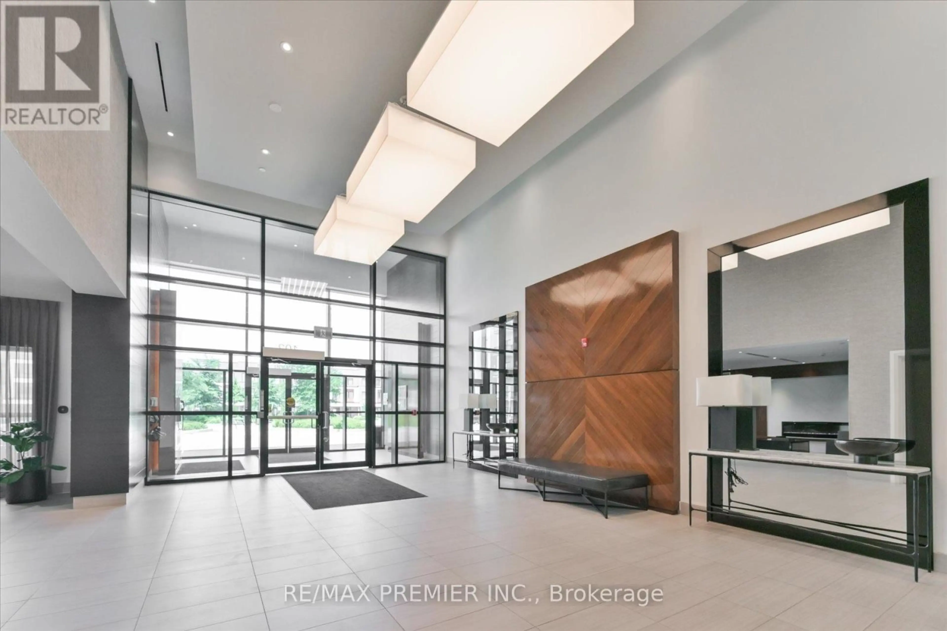 Property at #421 102 GROVEWOOD COMMON, Oakville, ON