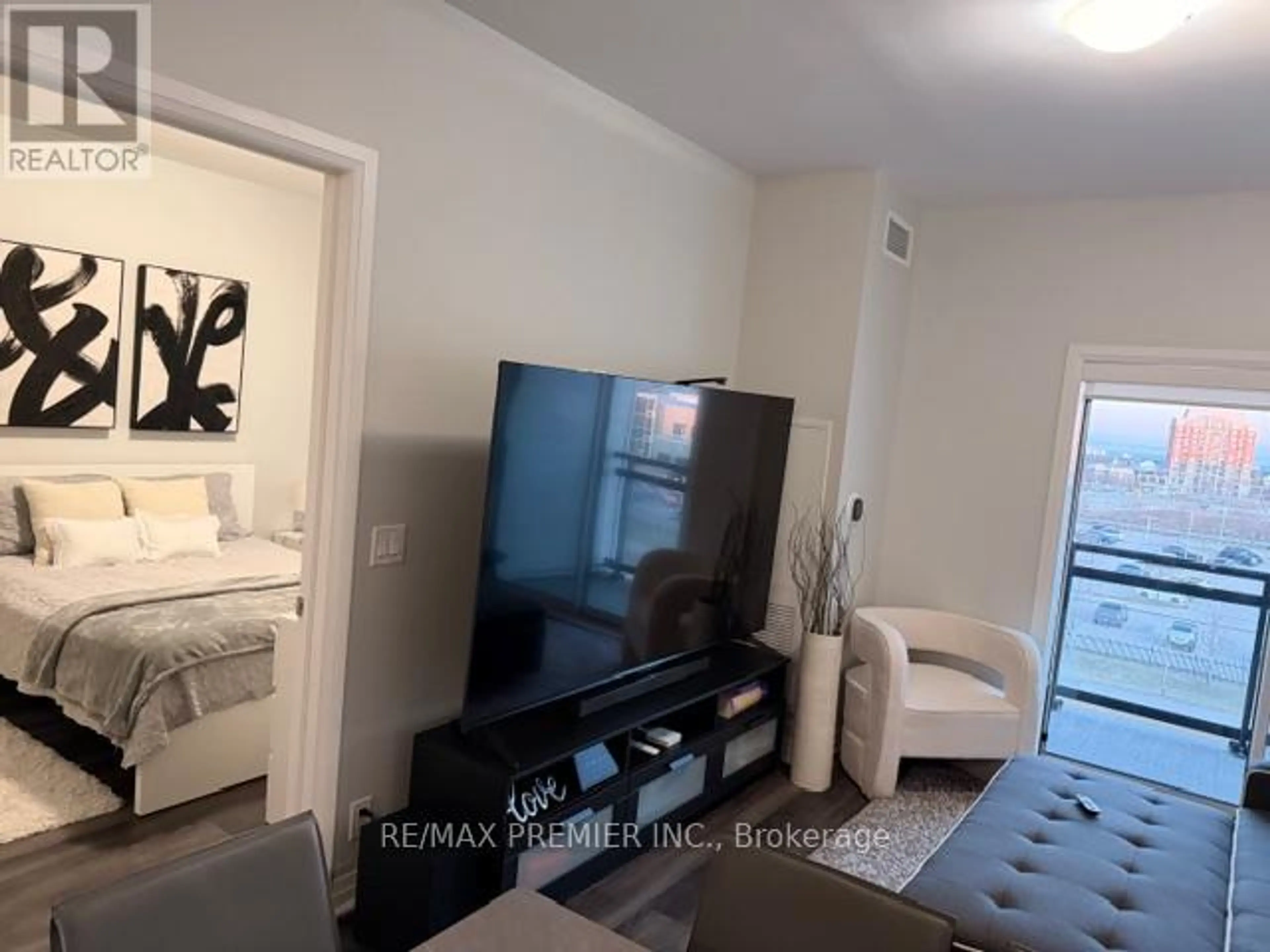 Property at #421 102 GROVEWOOD COMMON, Oakville, ON