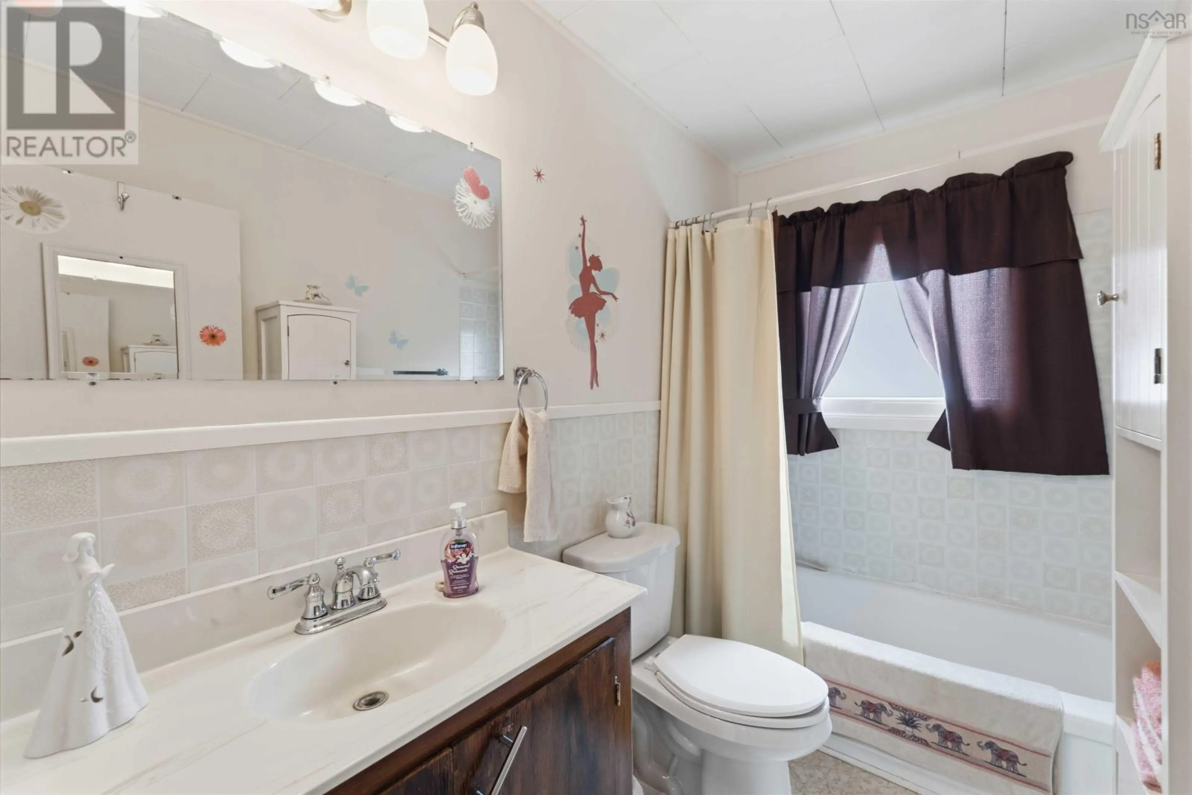 Property at 3 INGLEWOOD AVENUE, Kentville, NS