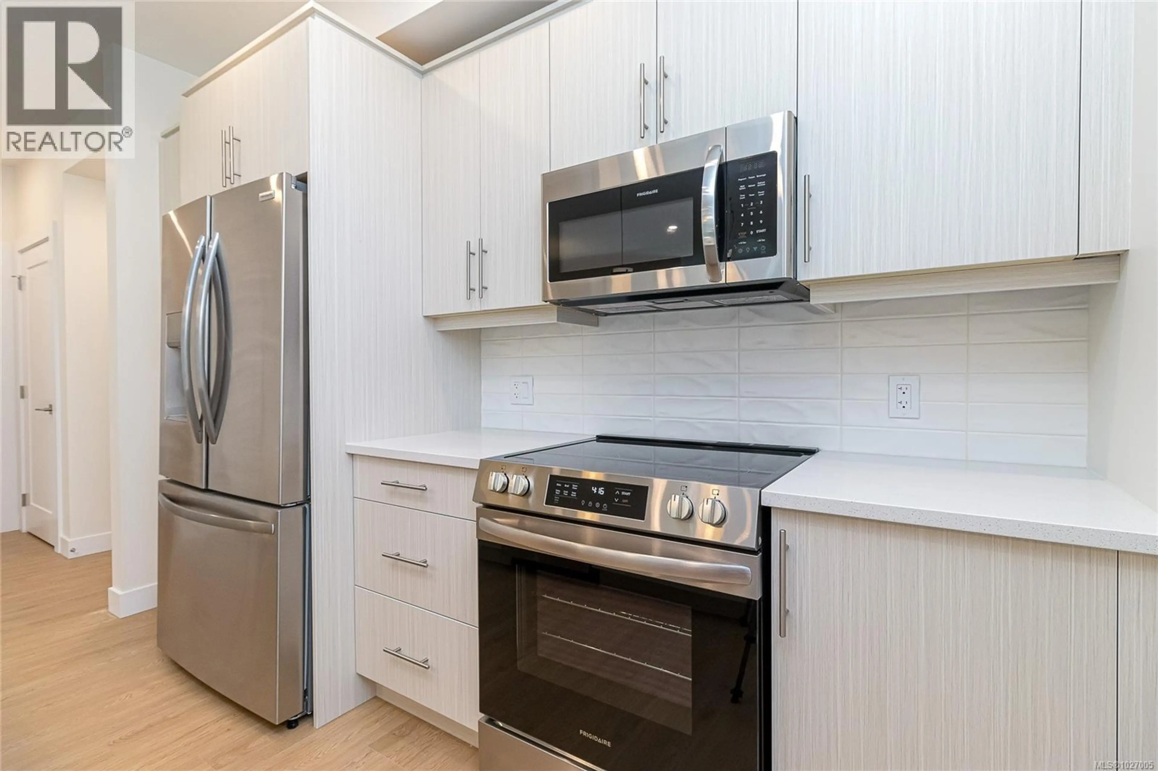 Property at #304 924 JENKINS AVE, Langford, BC