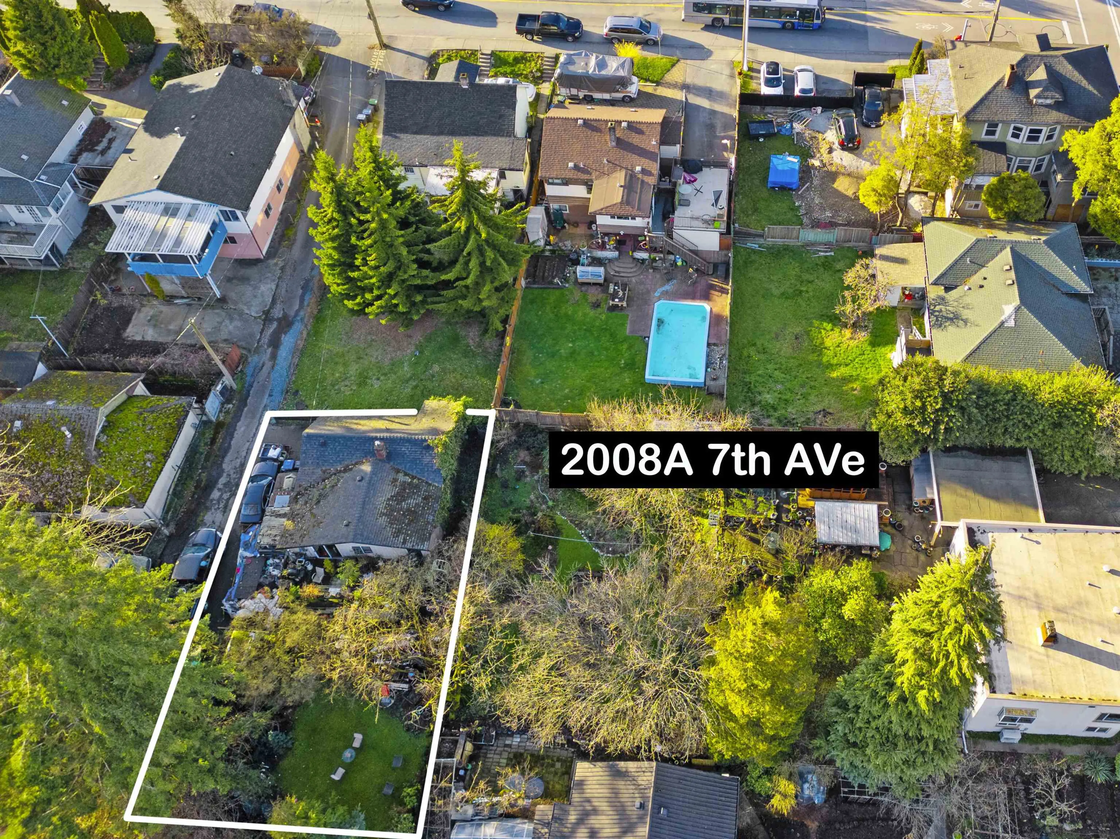 Property at 2008A SEVENTH AVENUE, New Westminster, BC