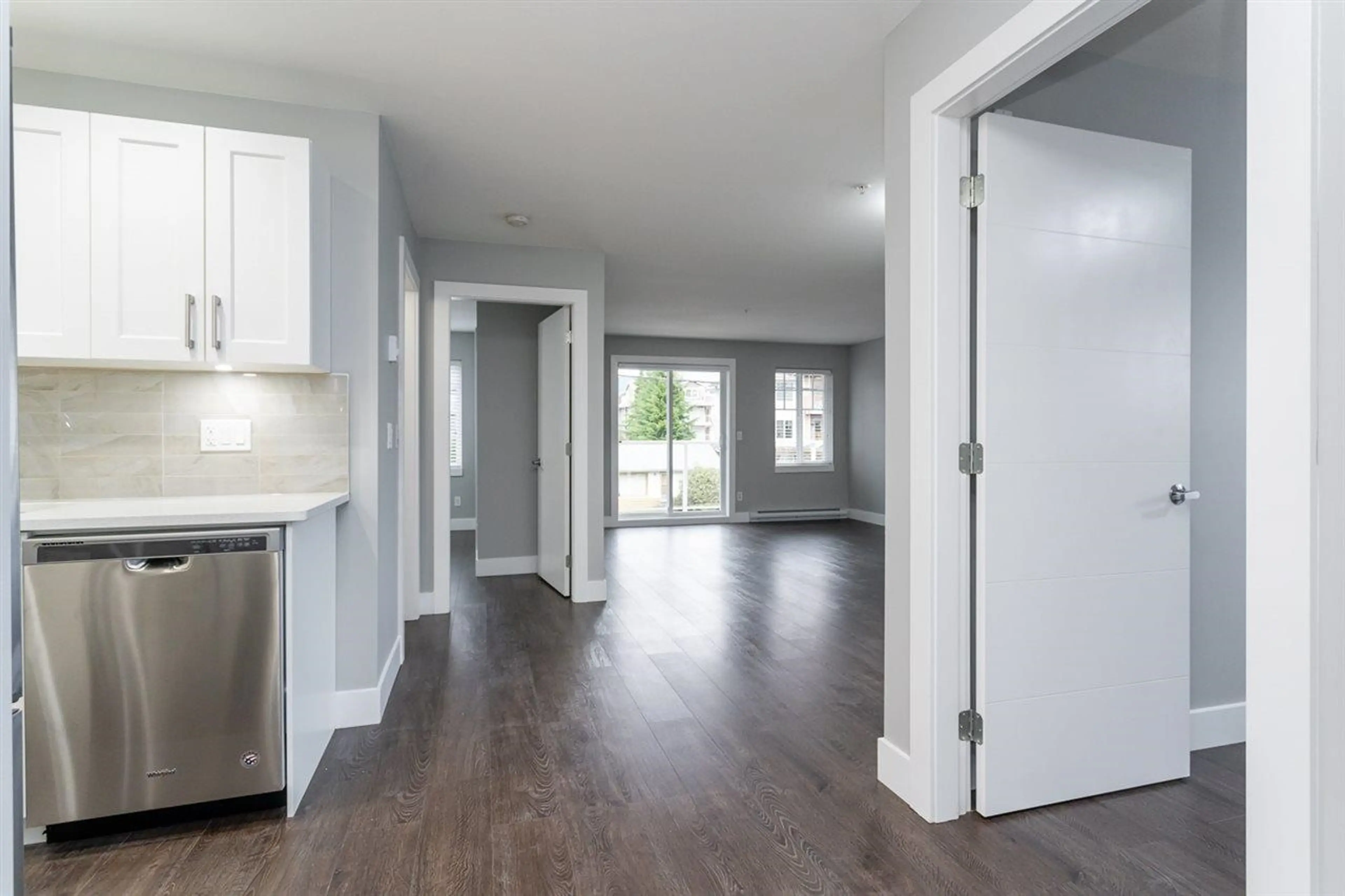 Property at #305 1990 WESTMINSTER AVENUE, Port Coquitlam, BC