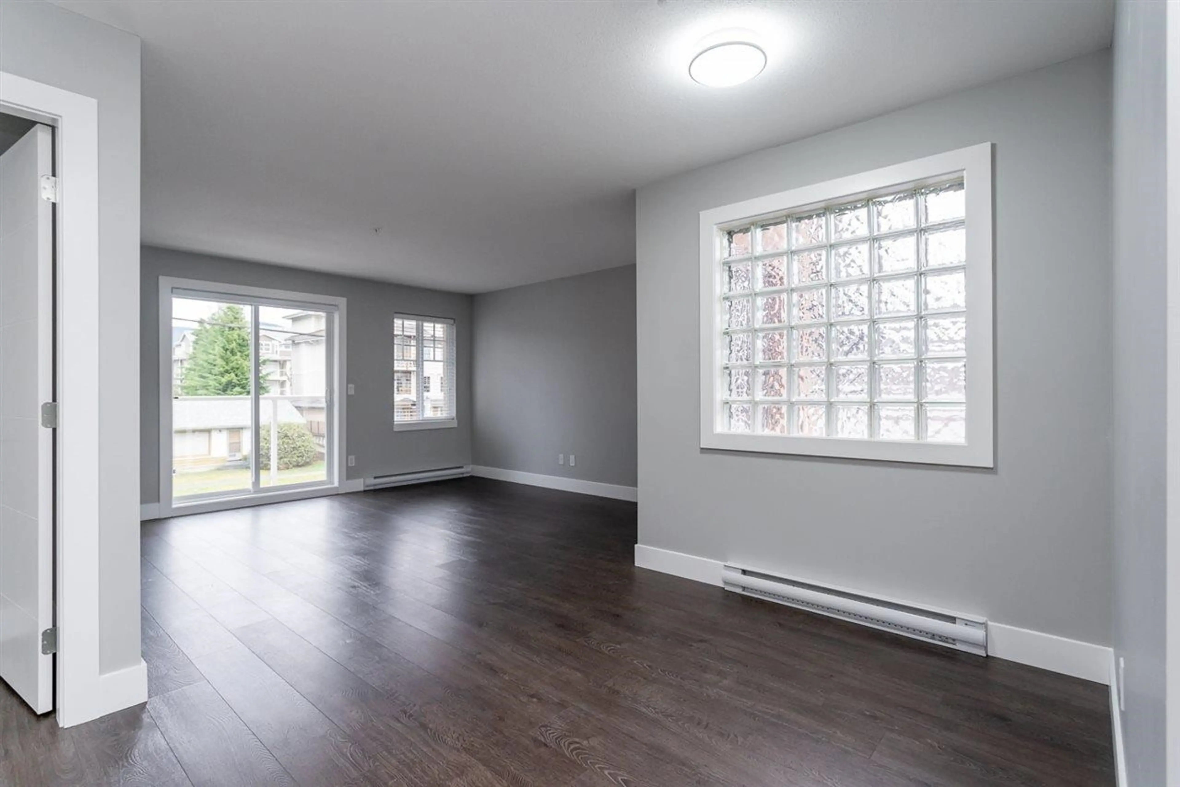 Property at #305 1990 WESTMINSTER AVENUE, Port Coquitlam, BC