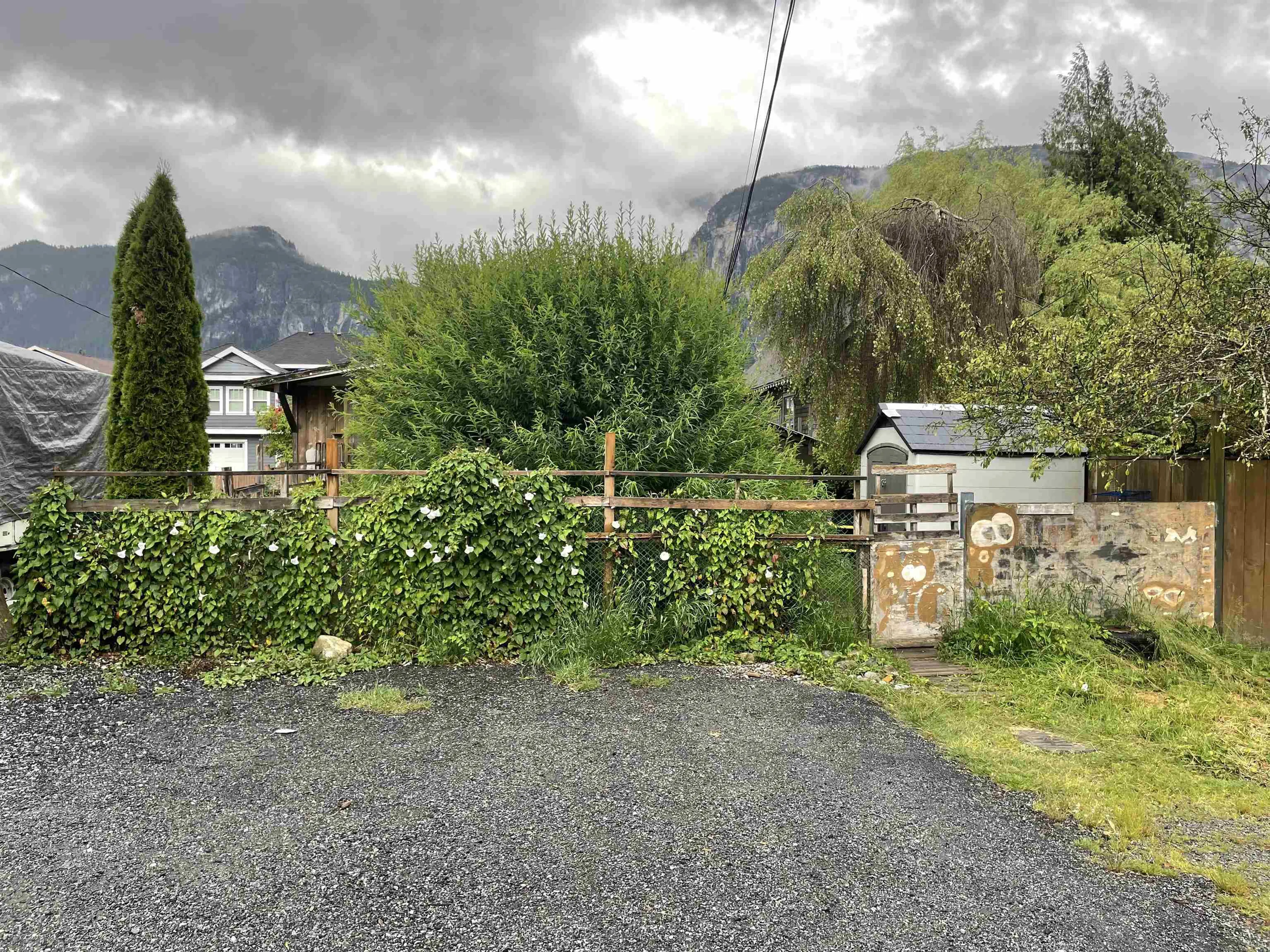 Property at 38024 SIXTH AVENUE, Squamish, BC