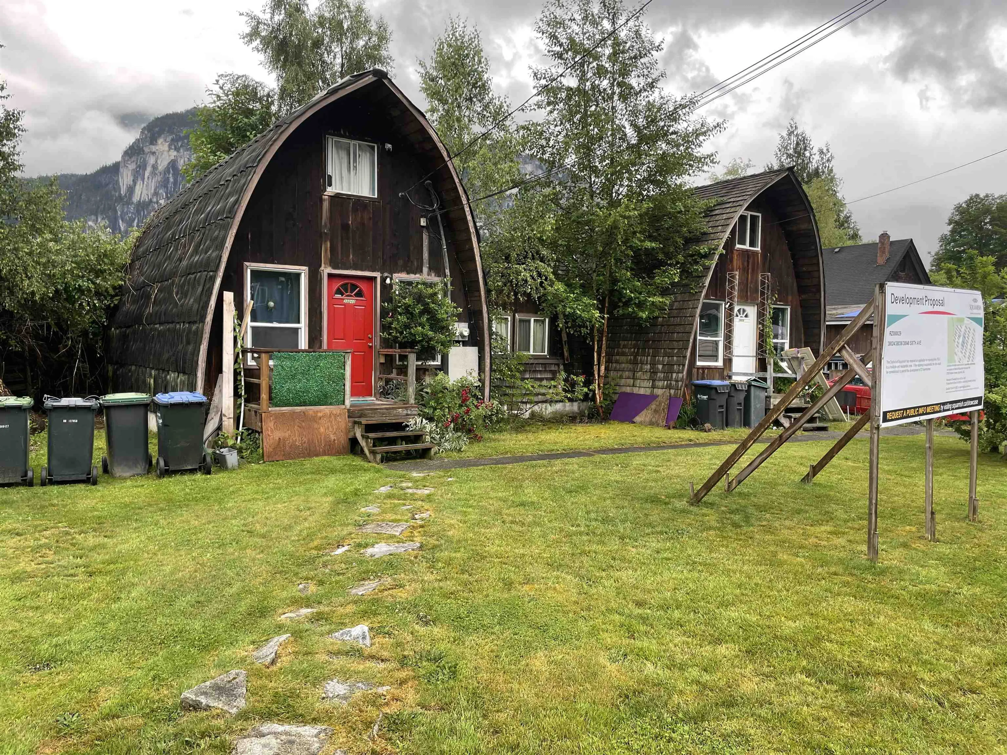 Property at 38036 SIXTH AVENUE, Squamish, BC