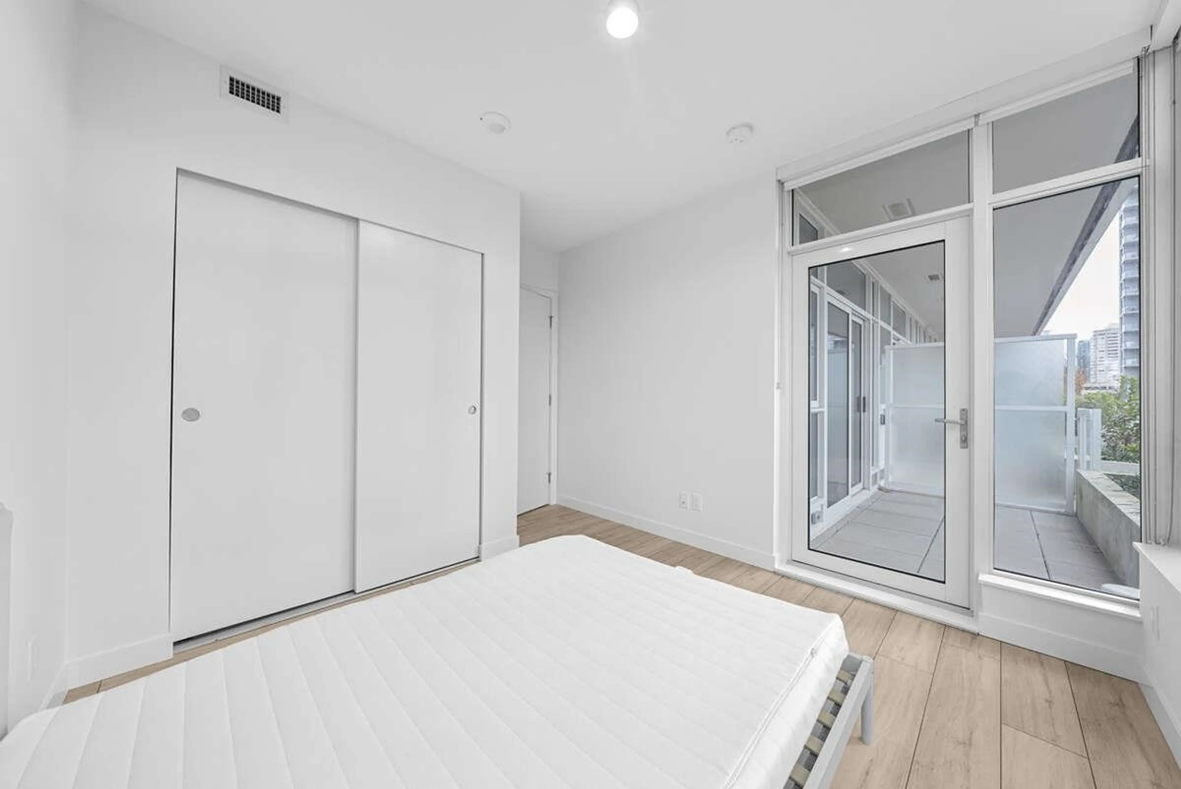 Property at #401 6080 MCKAY AVENUE, Burnaby, BC