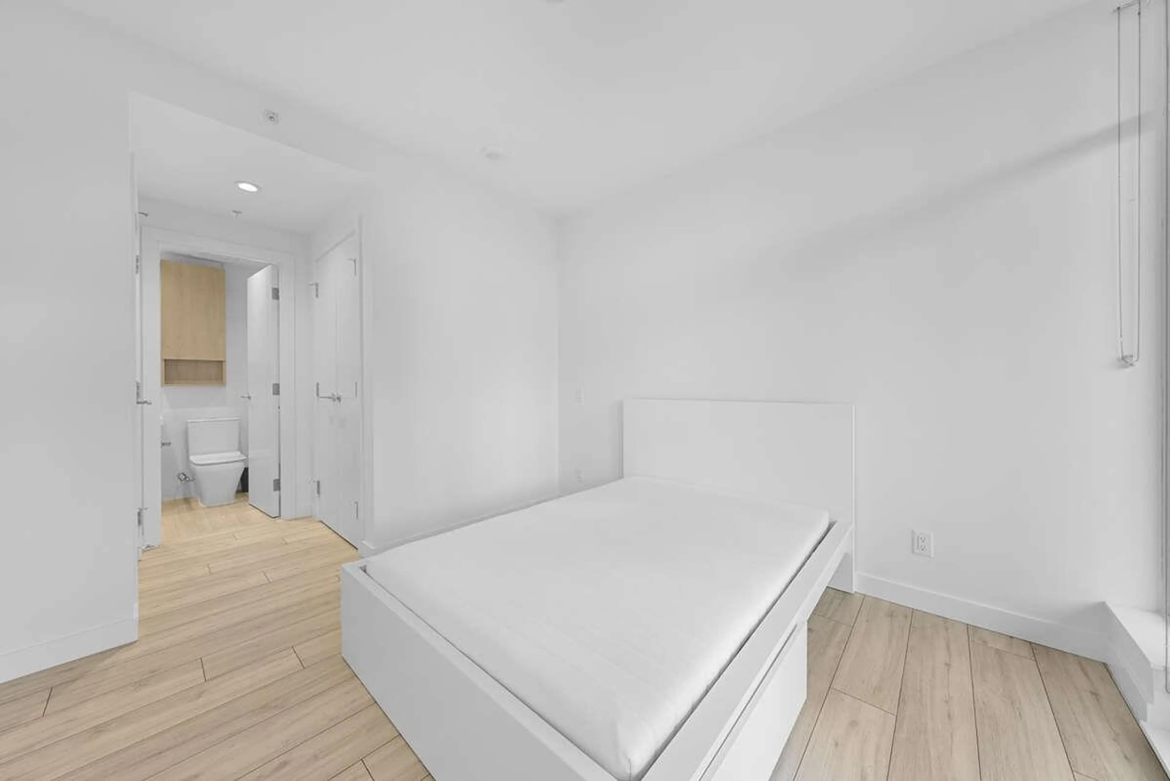 Property at #401 6080 MCKAY AVENUE, Burnaby, BC