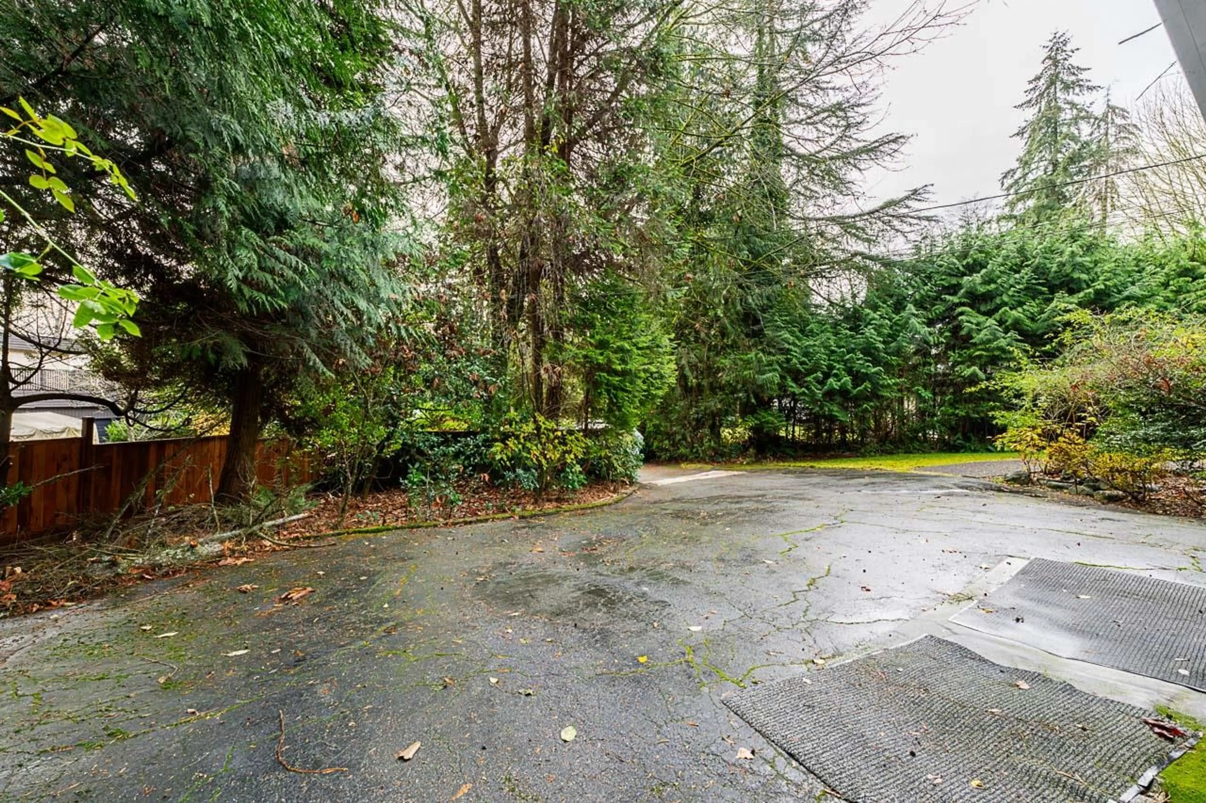 Property at 835 WILDWOOD PLACE, West Vancouver, BC