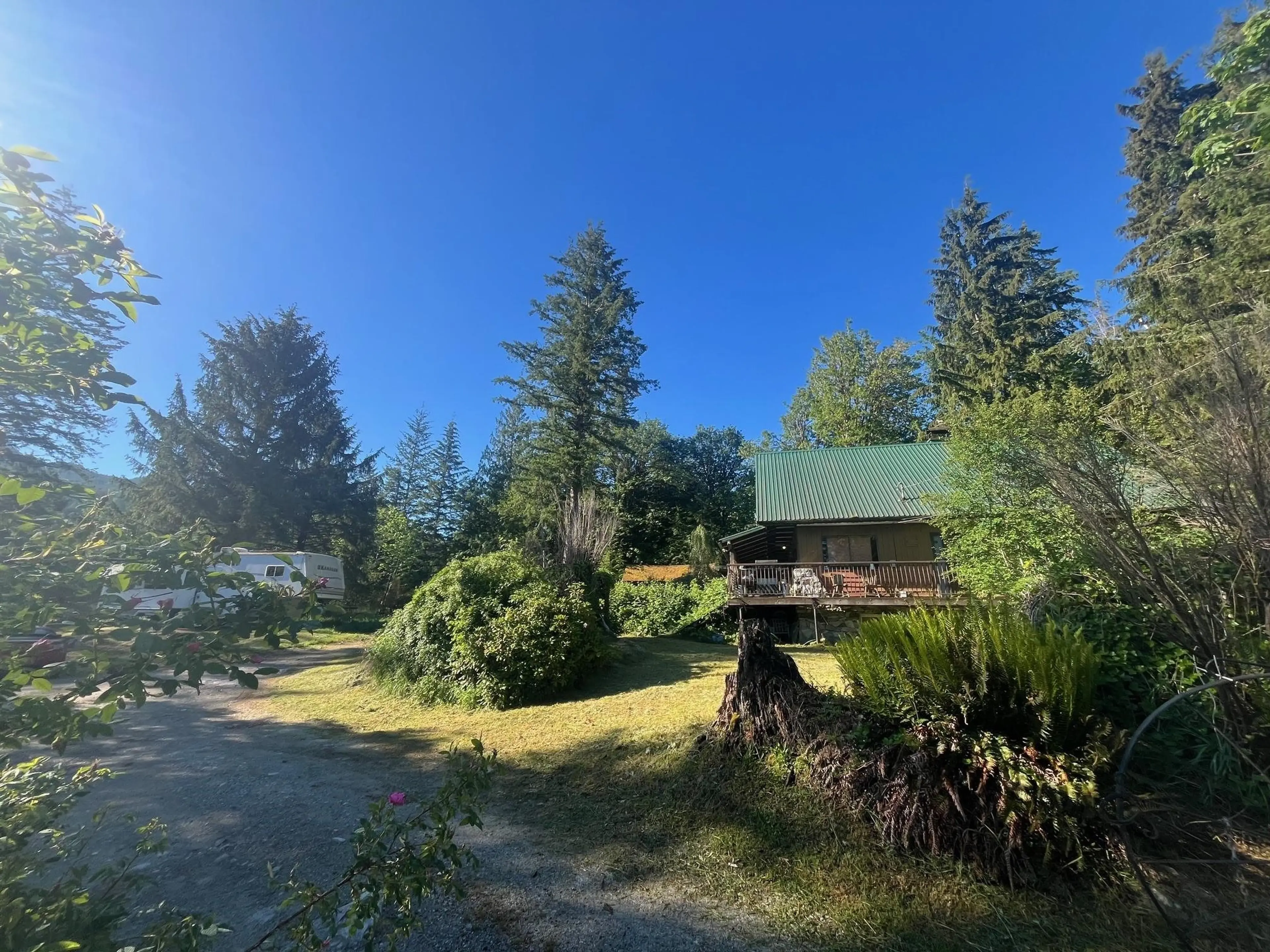 Property at 13524 SUNSHINE COAST HIGHWAY, Madeira Park, BC