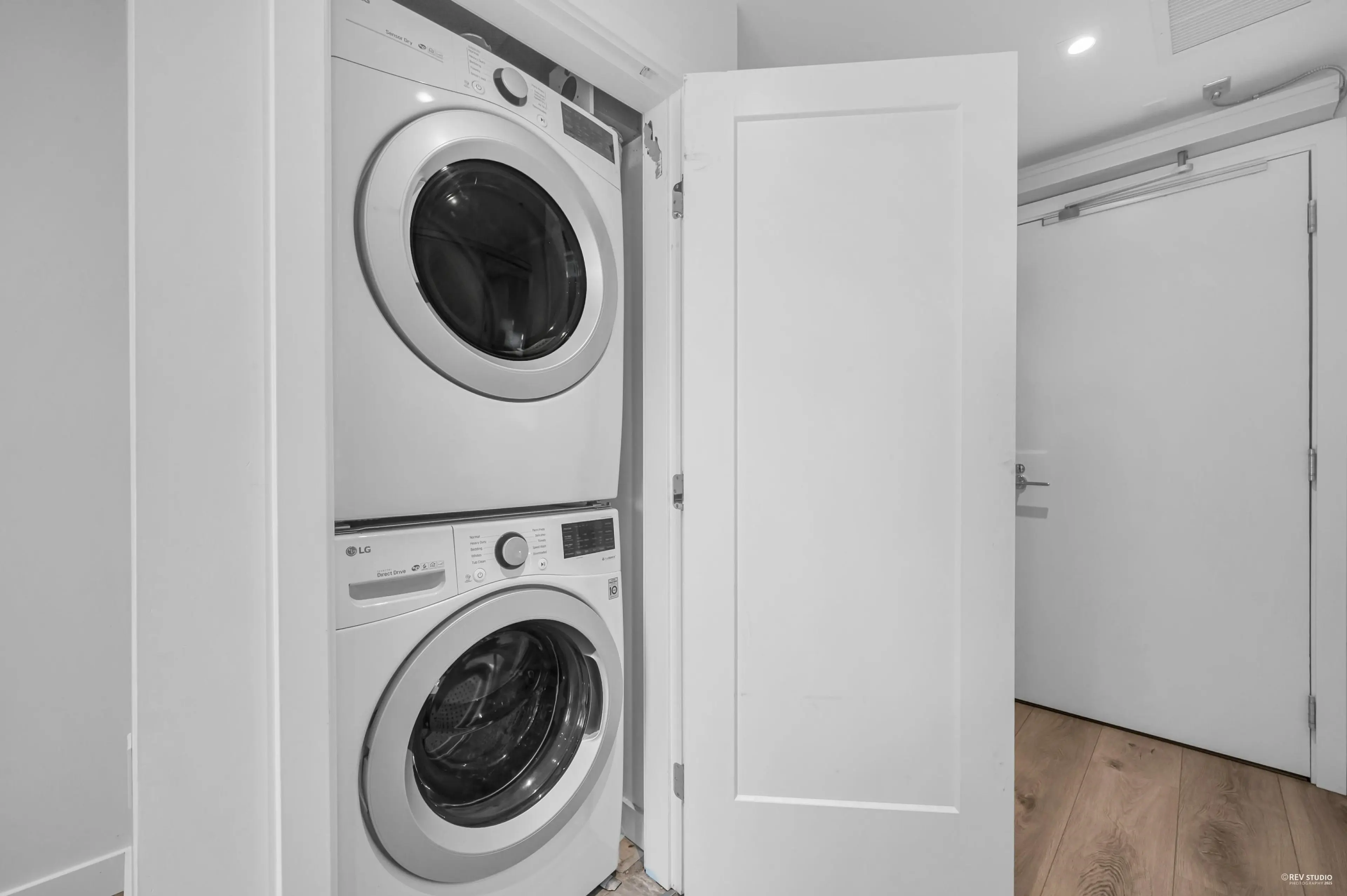 Property at #602 2288 ALPHA AVENUE, Burnaby, BC