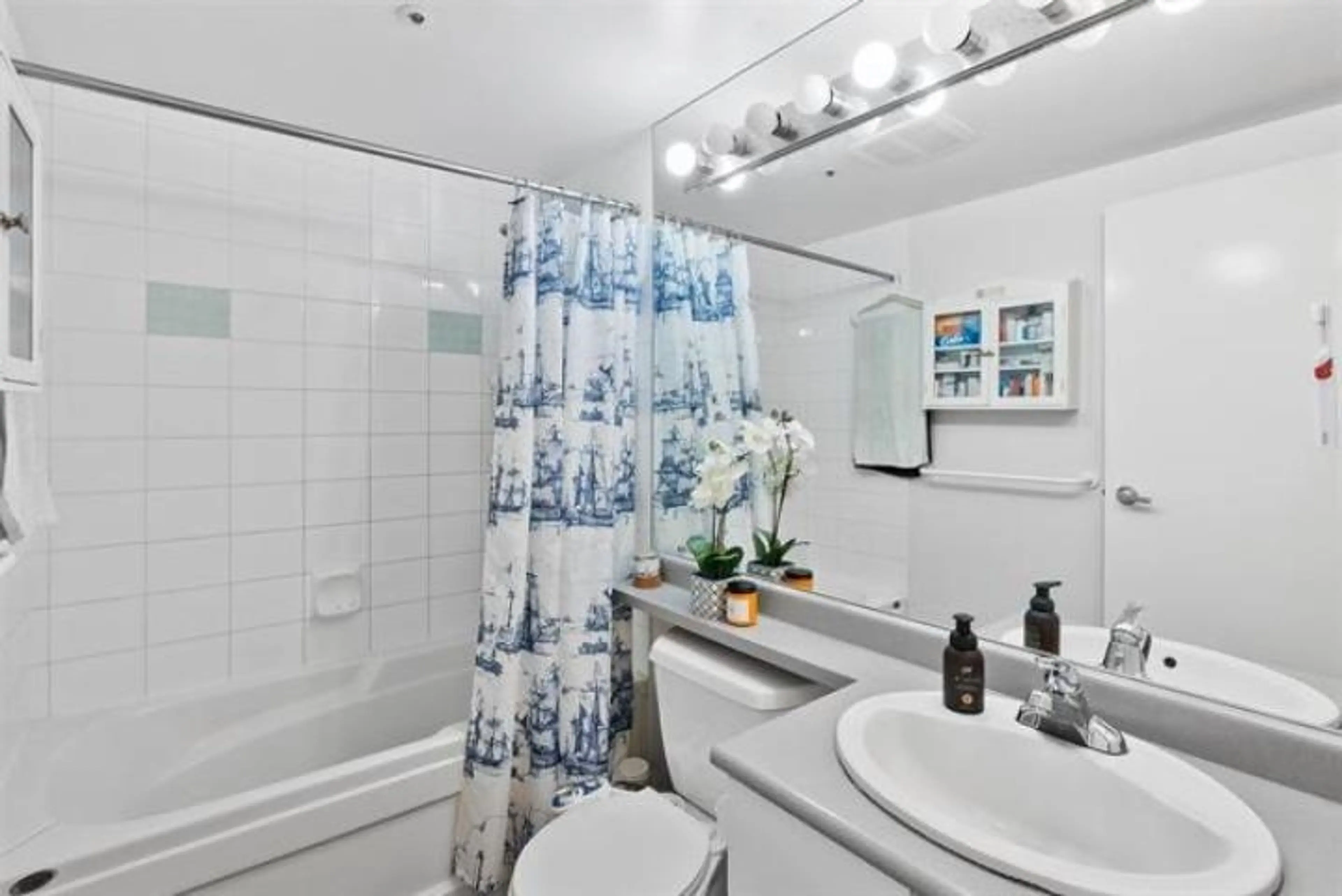 Property at #203 588 BROUGHTON STREET, Vancouver, BC
