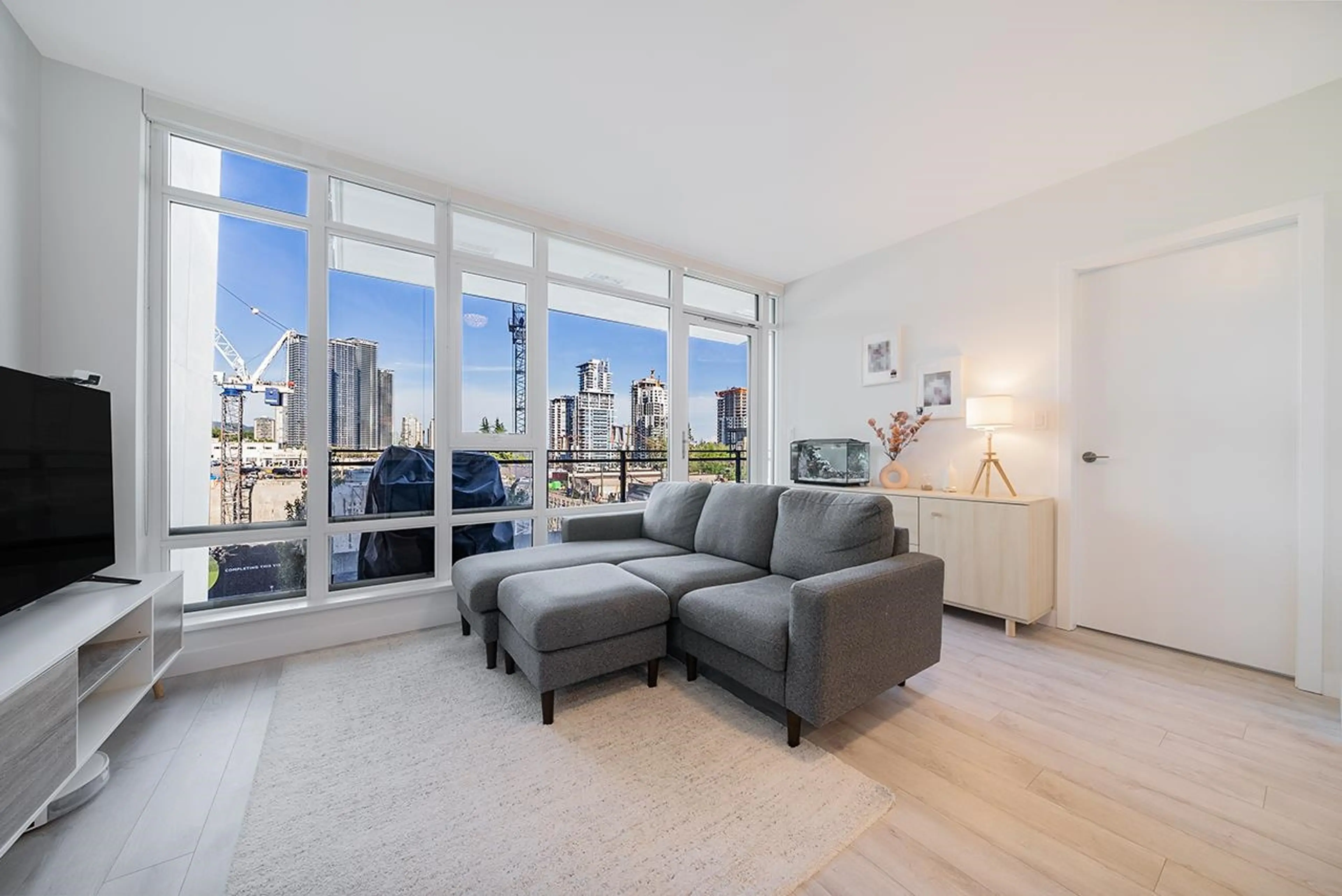 Property at #305 2085 SKYLINE COURT, Burnaby, BC