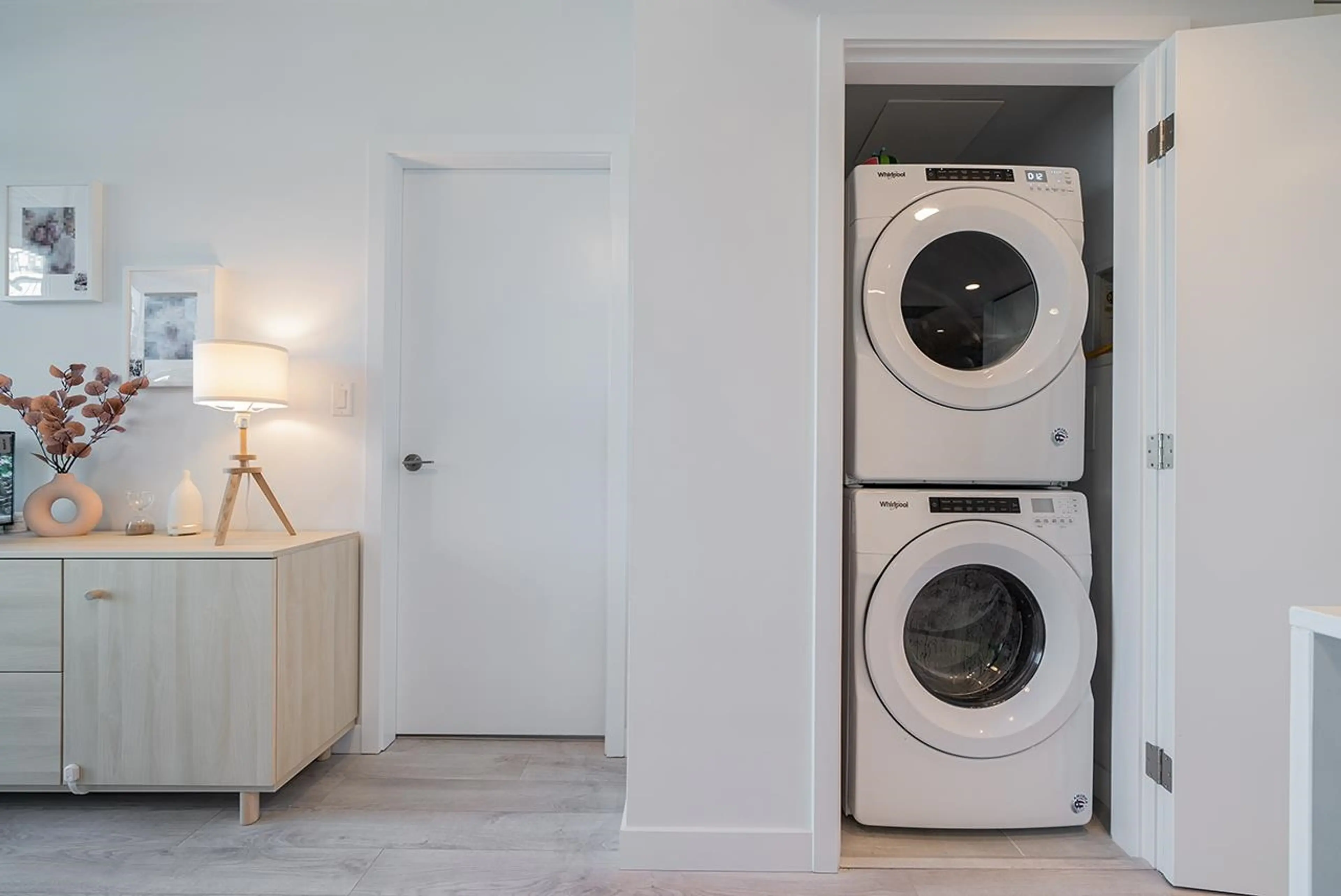 Property at #305 2085 SKYLINE COURT, Burnaby, BC