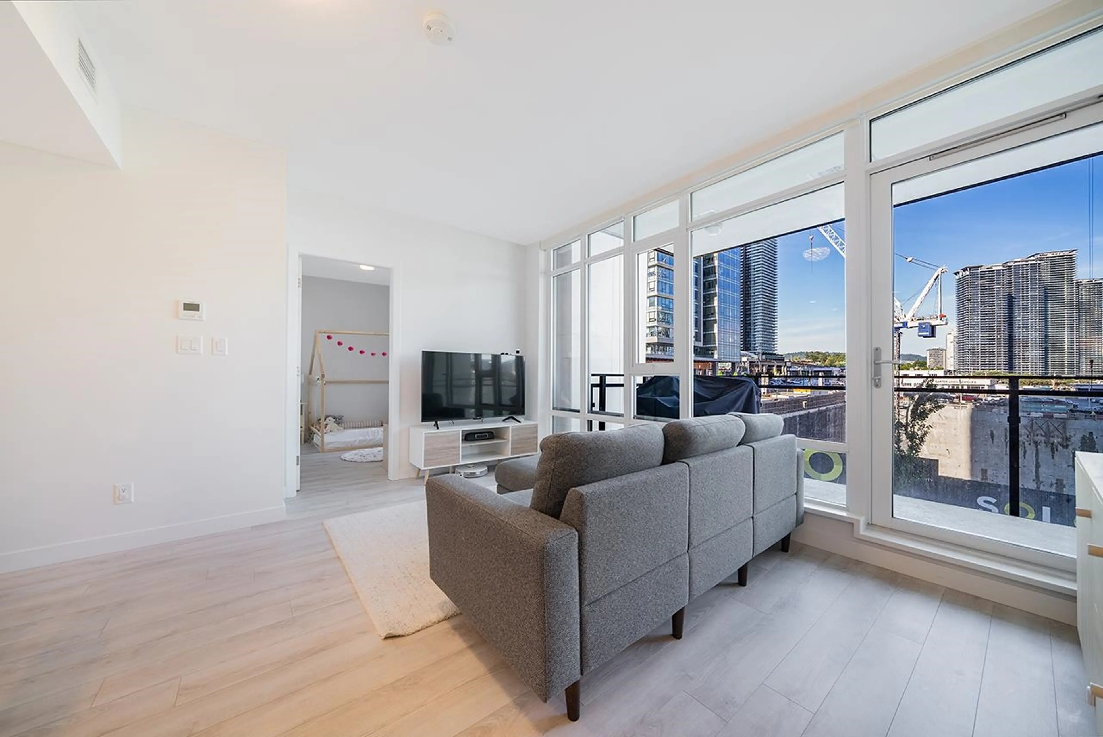 Property at #305 2085 SKYLINE COURT, Burnaby, BC