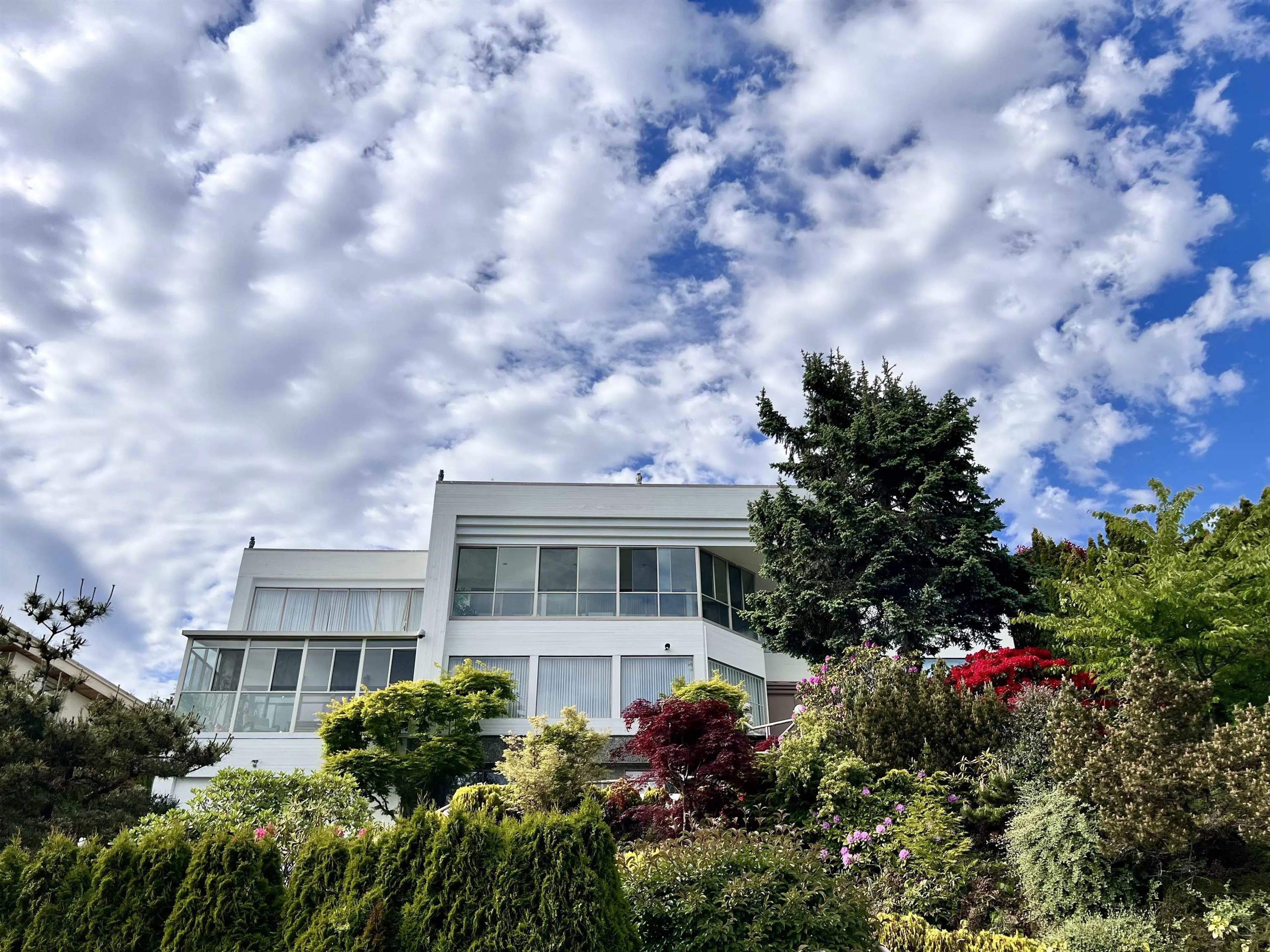Property at 2555 WESTHILL DRIVE, West Vancouver, BC
