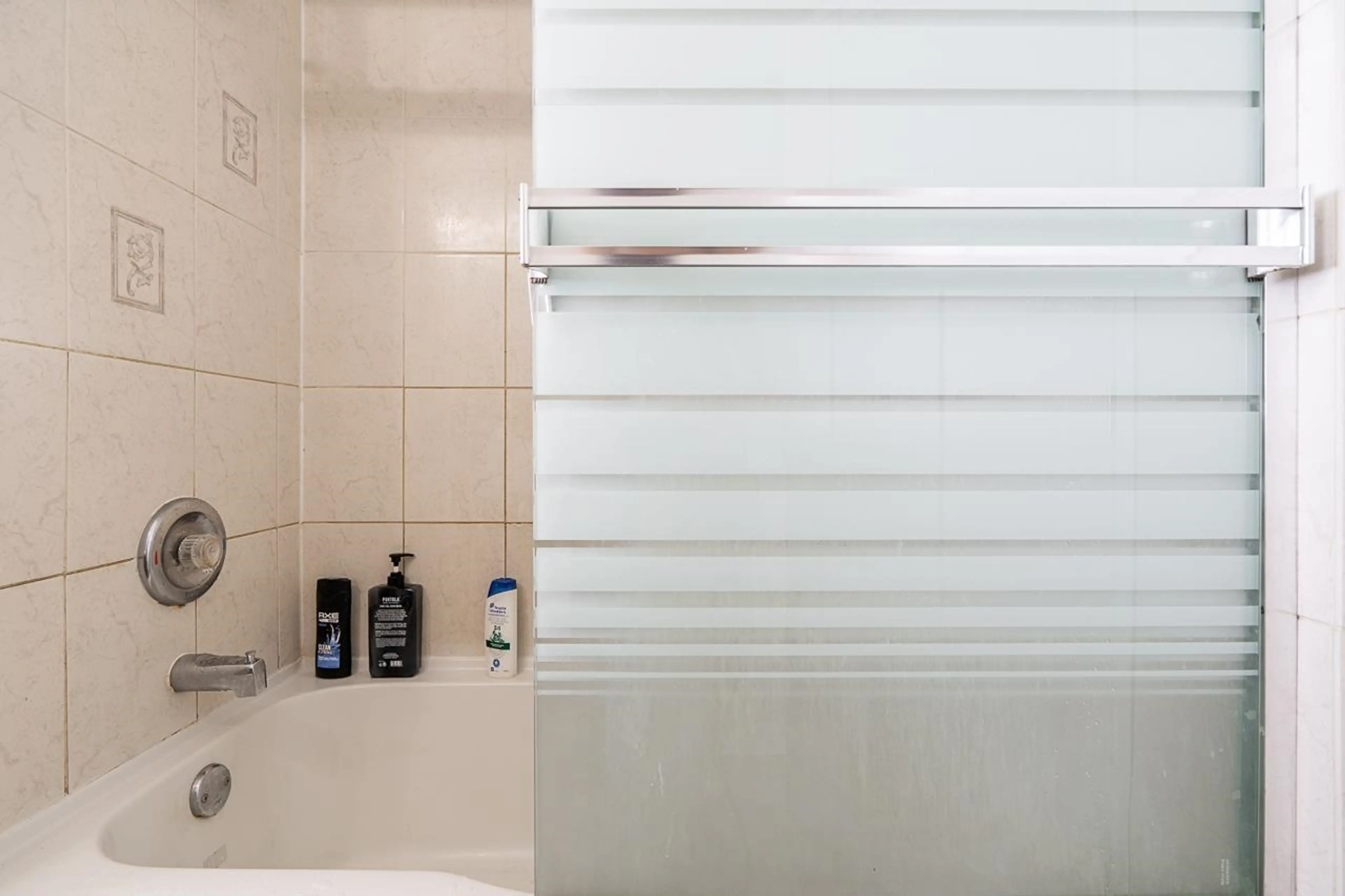 Property at 882 E 63RD AVENUE, Vancouver, BC