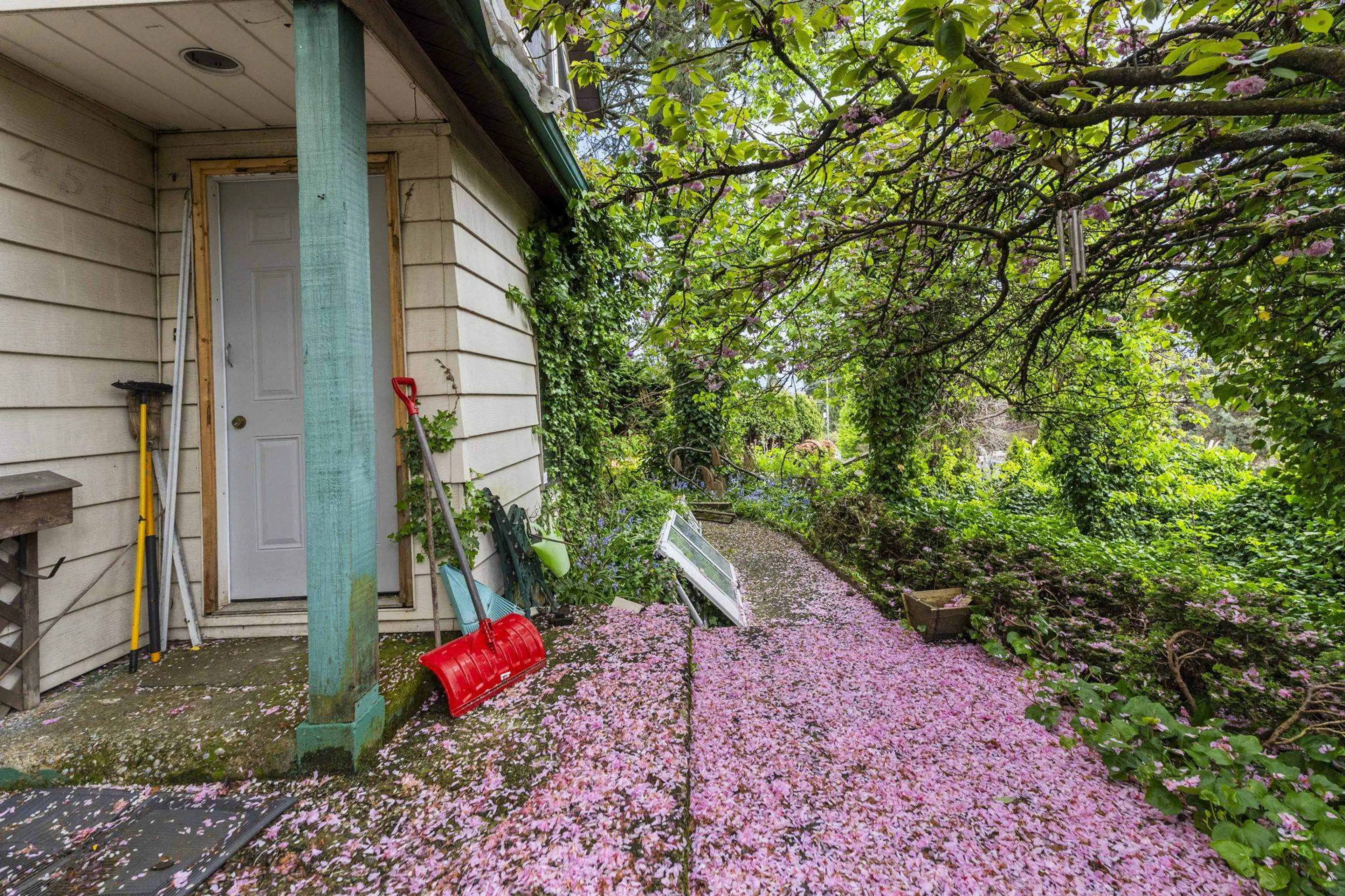 Property at 451 E EIGHTH AVENUE, New Westminster, BC