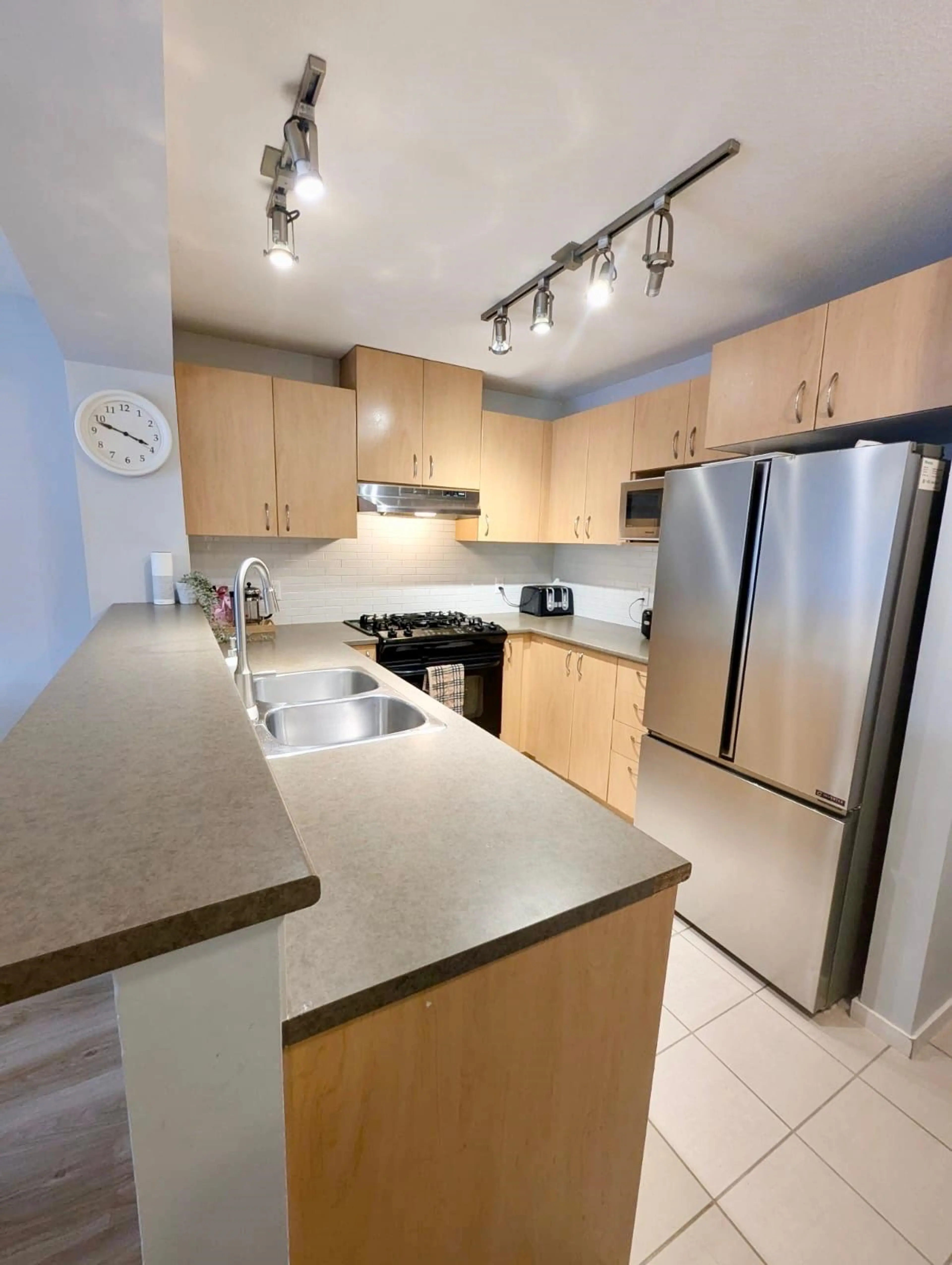 Property at #106 9233 GOVERNMENT STREET, Burnaby, BC