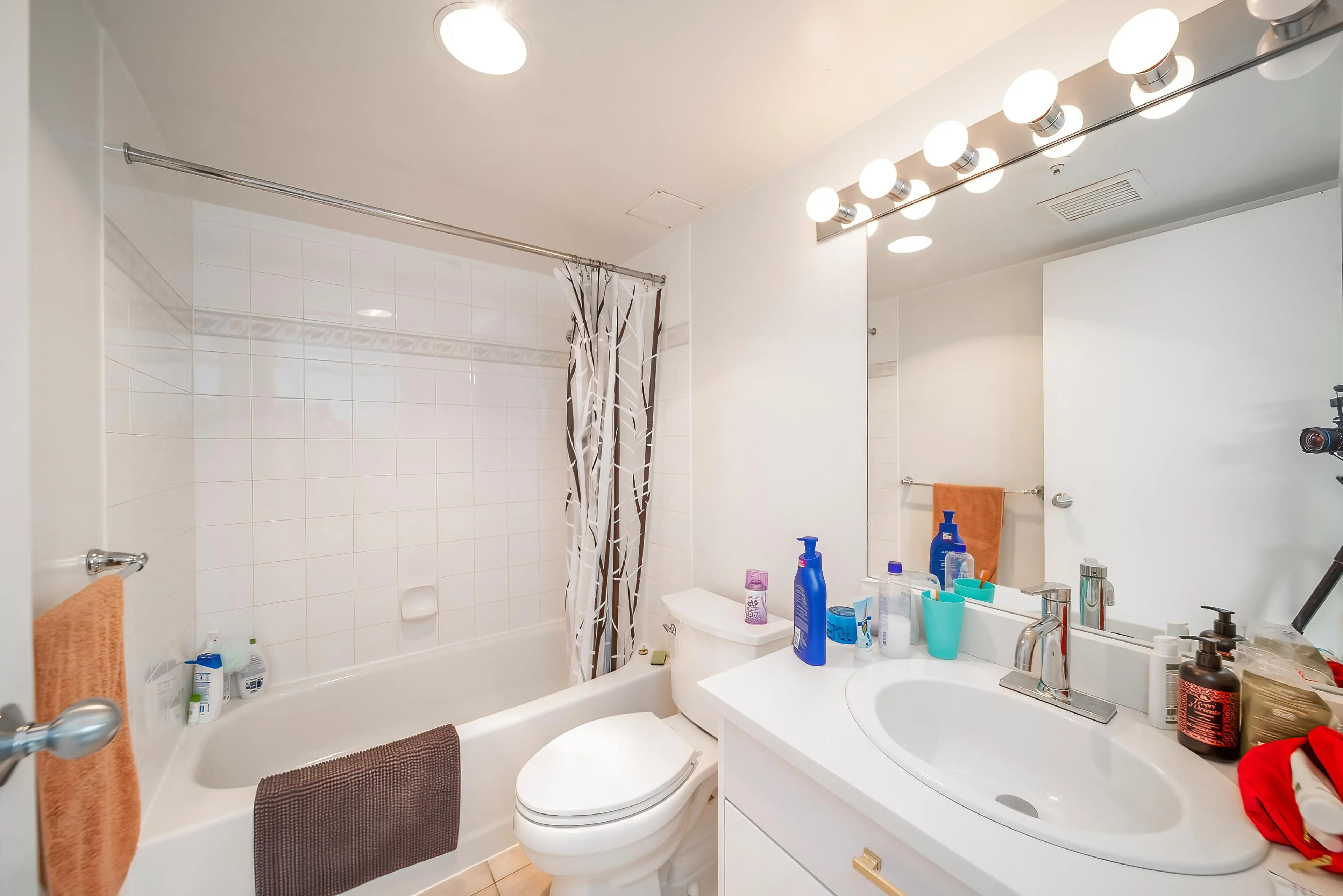 Property at #1604 811 HELMCKEN STREET, Vancouver, BC