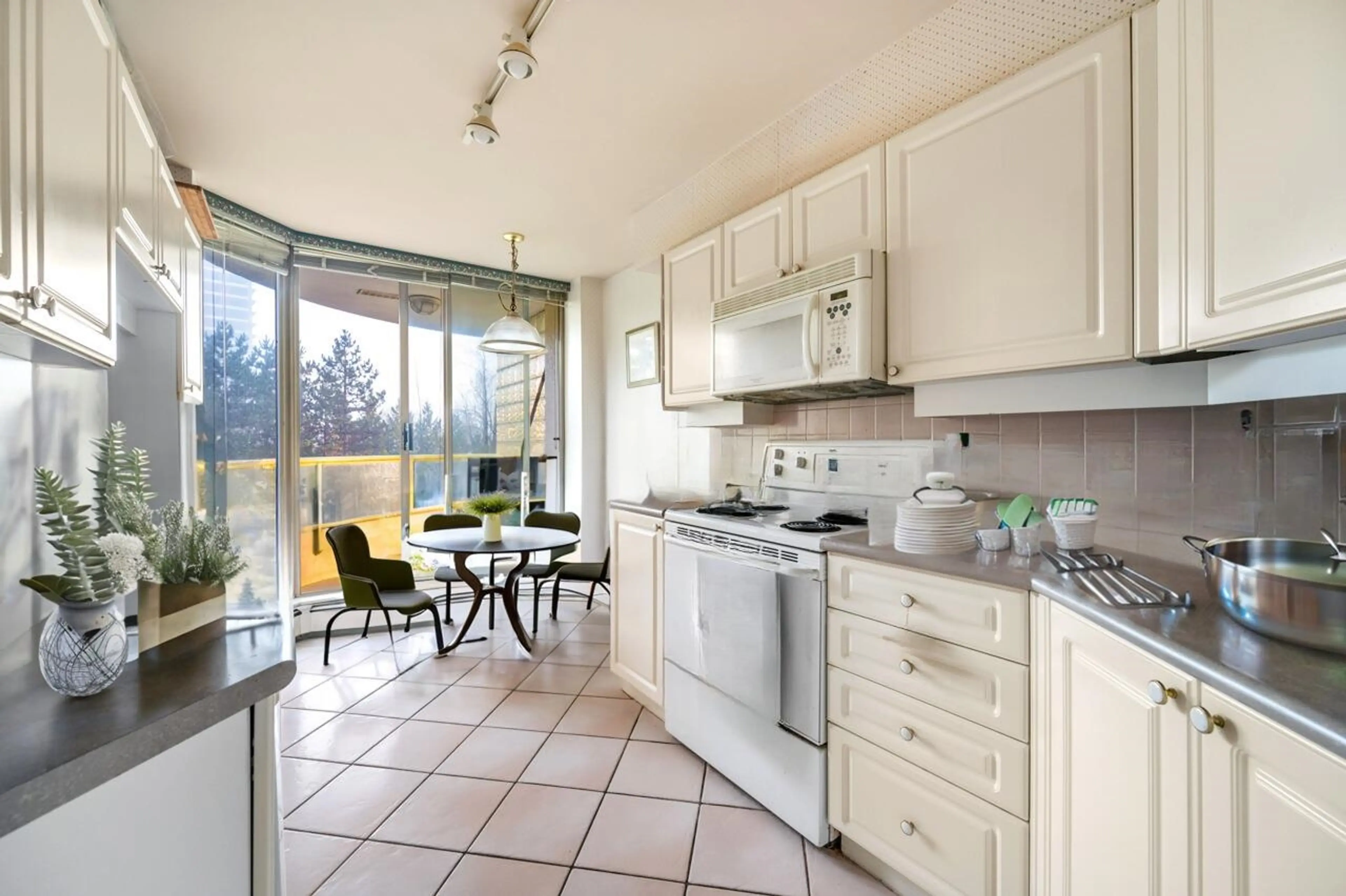 Property at #505 6188 PATTERSON AVENUE, Burnaby, BC