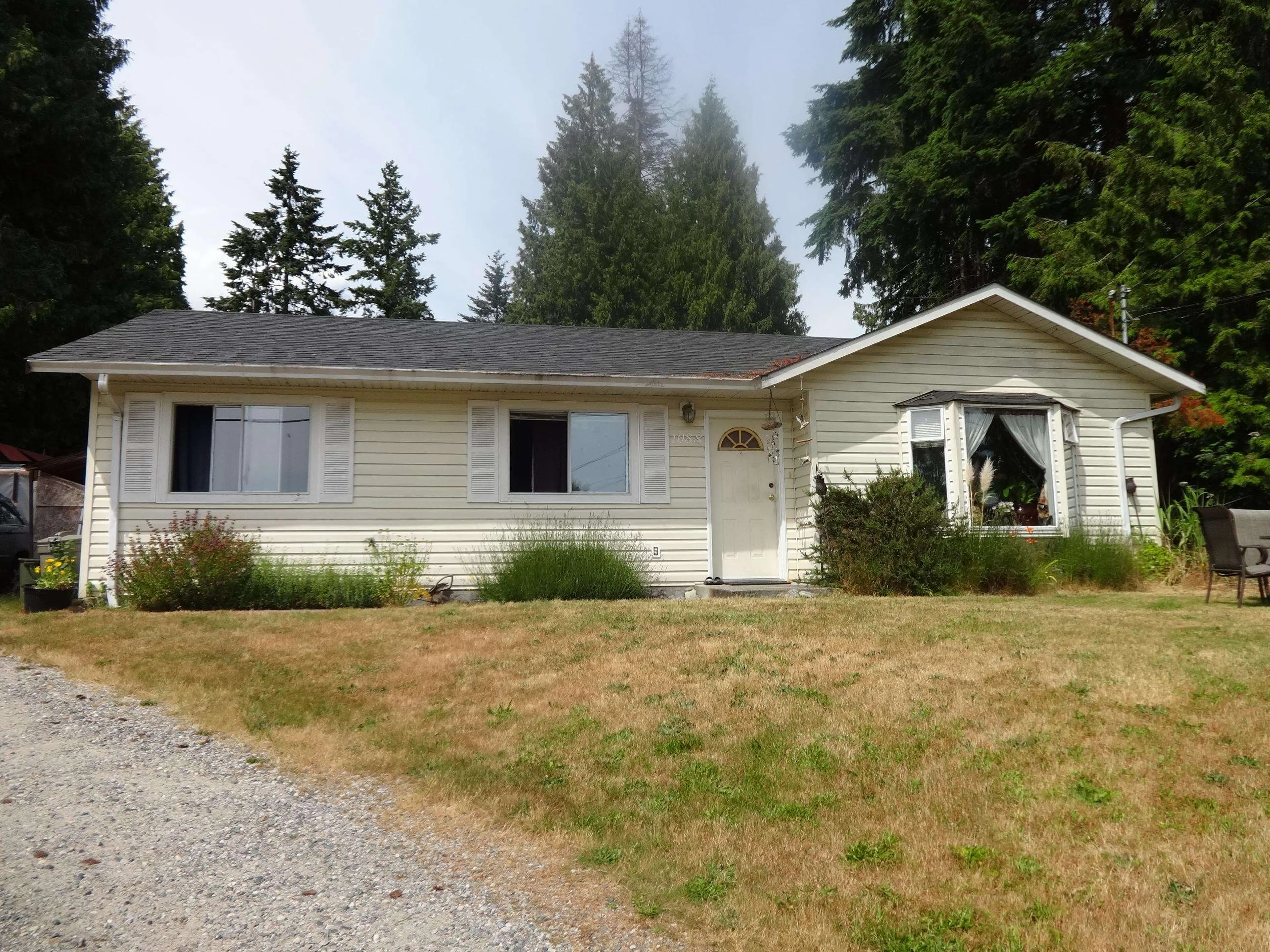 Property at 1088 SUNNYSIDE ROAD, Gibsons, BC