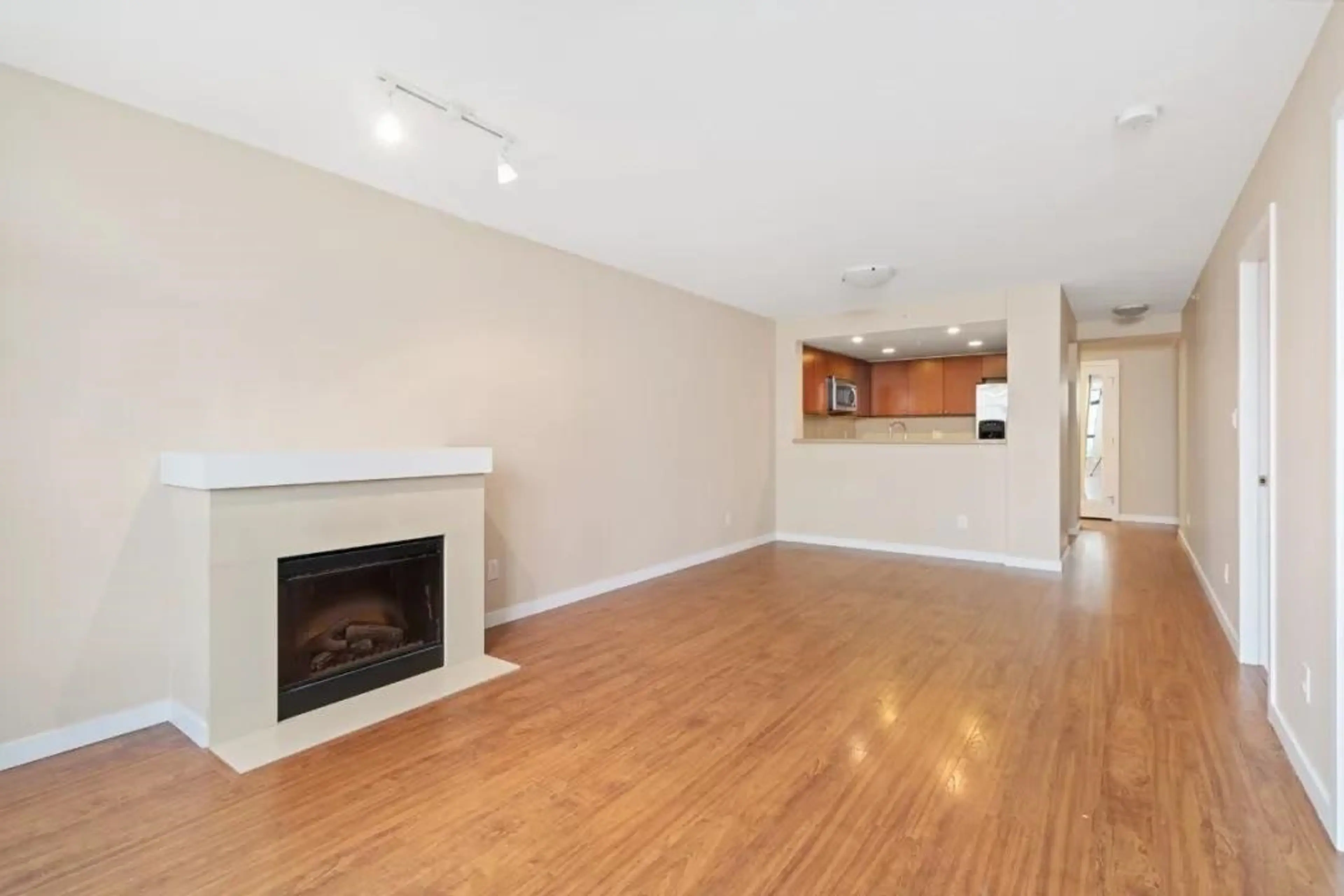 Property at #608 8120 LANSDOWNE ROAD, Richmond, BC