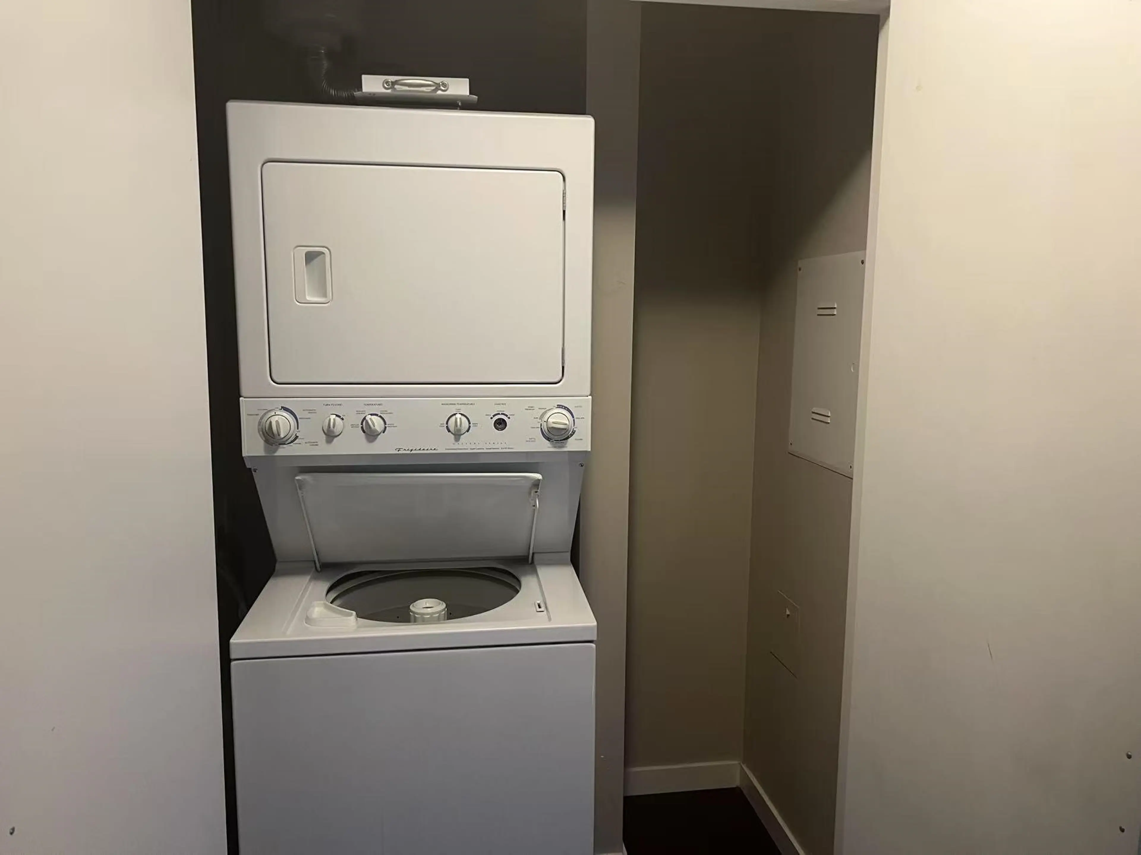 Property at #608 8120 LANSDOWNE ROAD, Richmond, BC