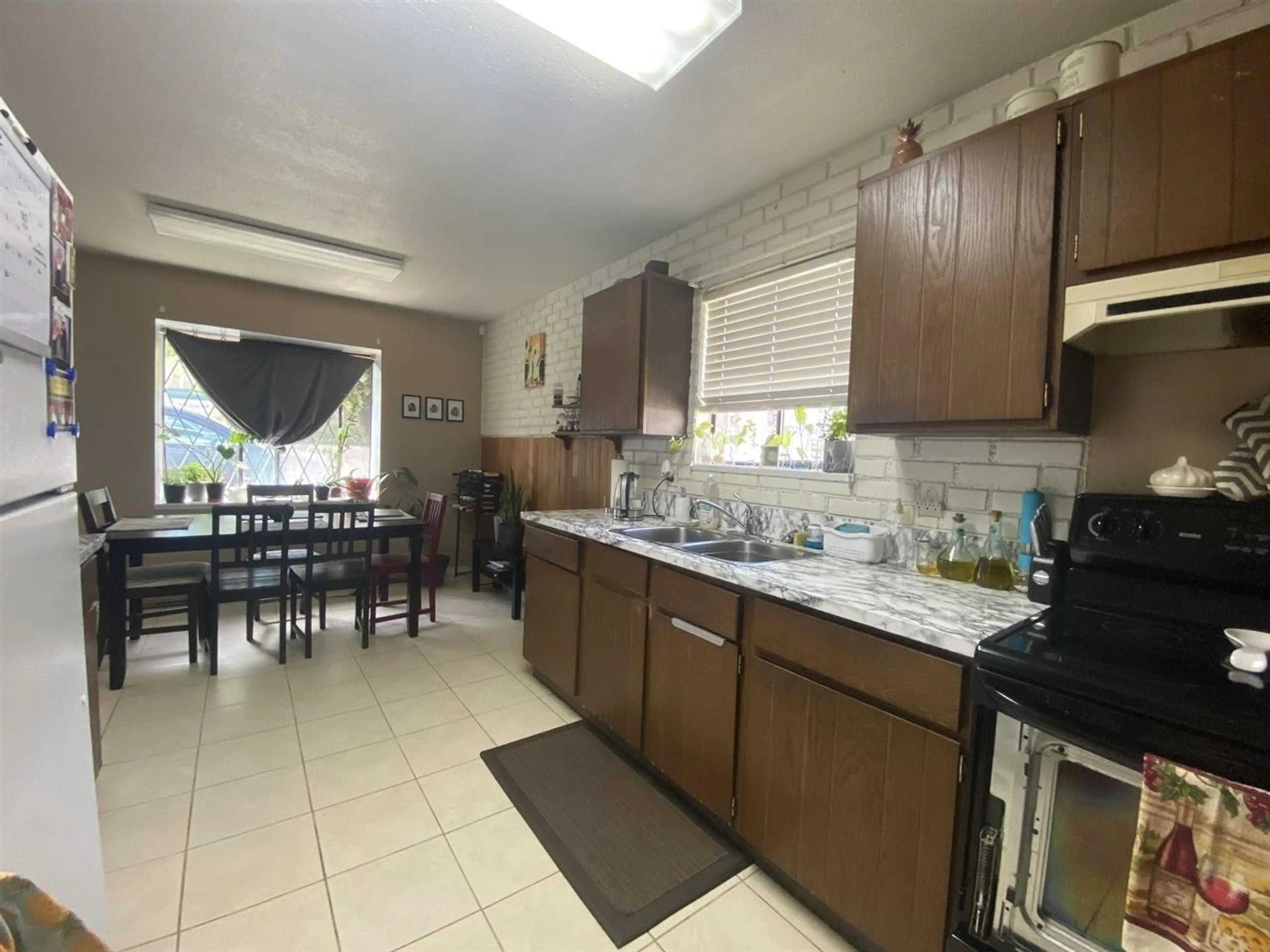 Property at 32525 GEORGE FERGUSON WAY, Abbotsford, BC